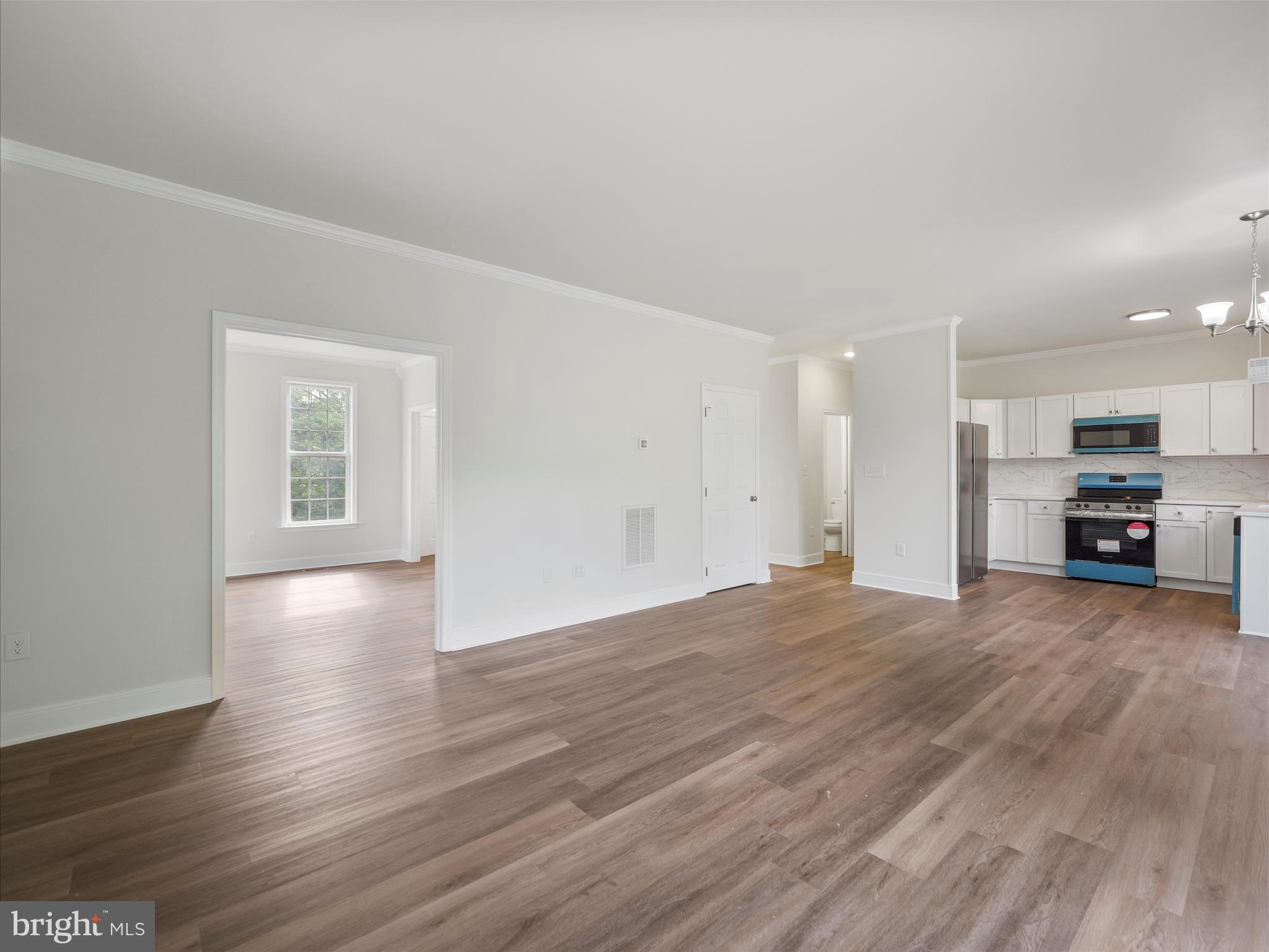 526 COLSTON DRIVE