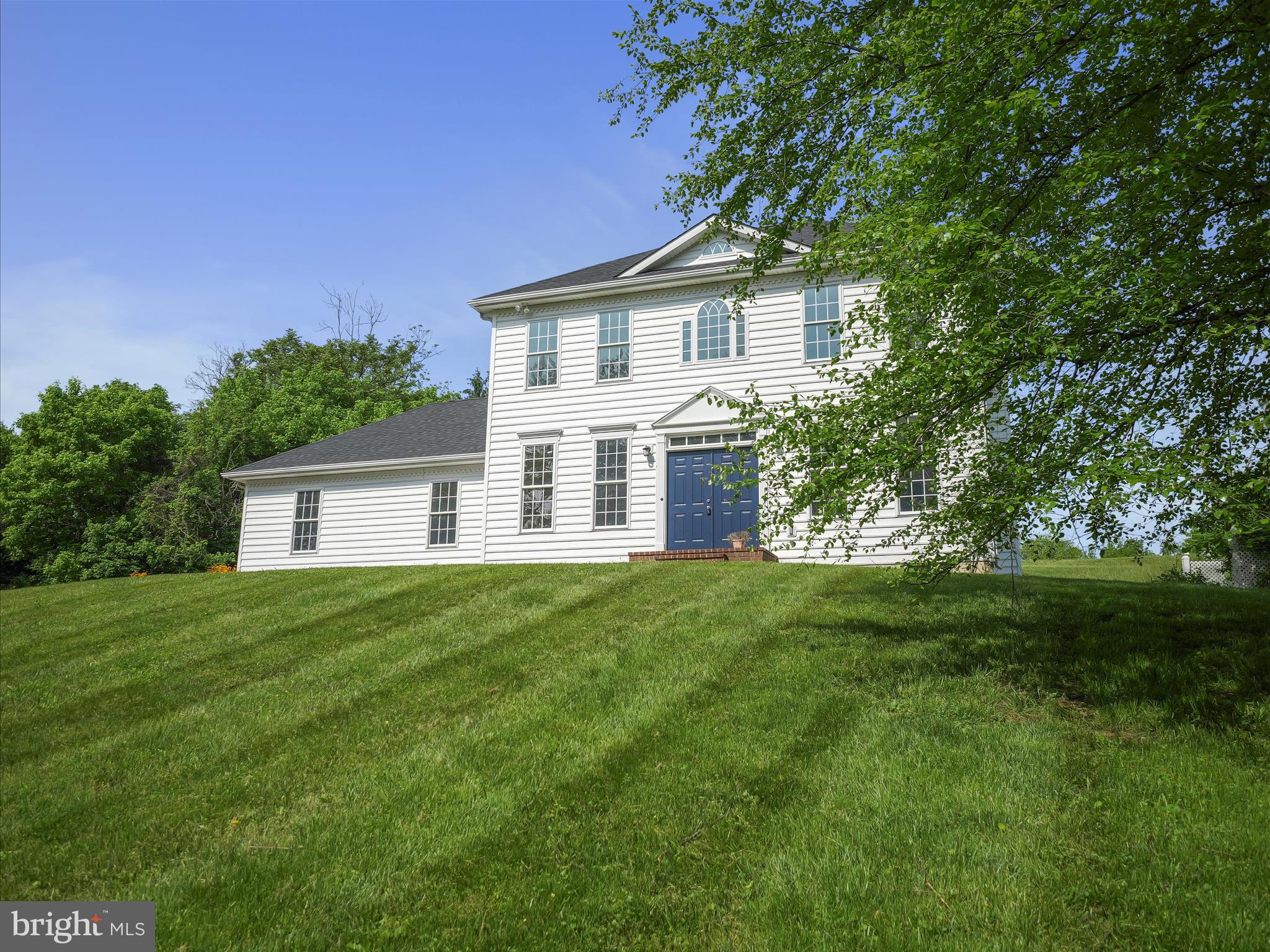 526 COLSTON DRIVE