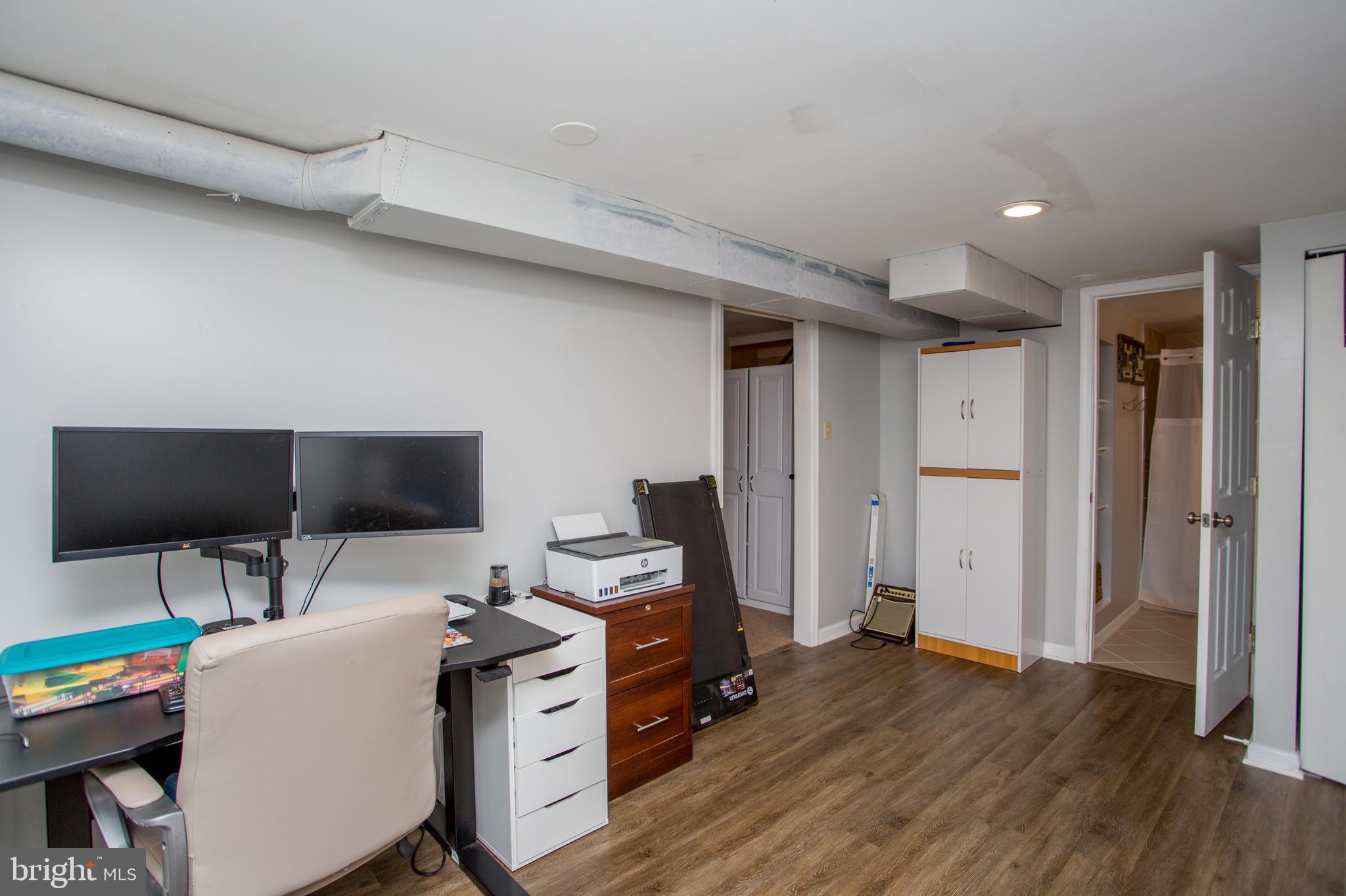 HIGHLAND TERR - Residential