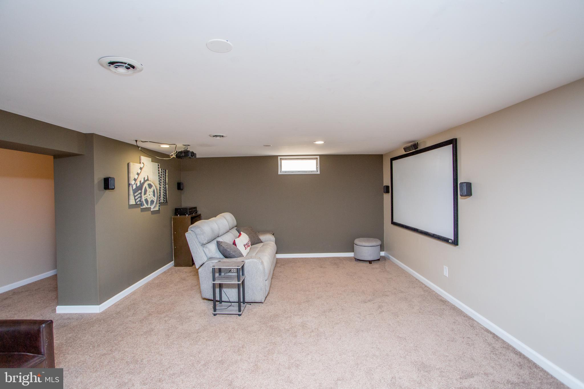 HIGHLAND TERR - Residential