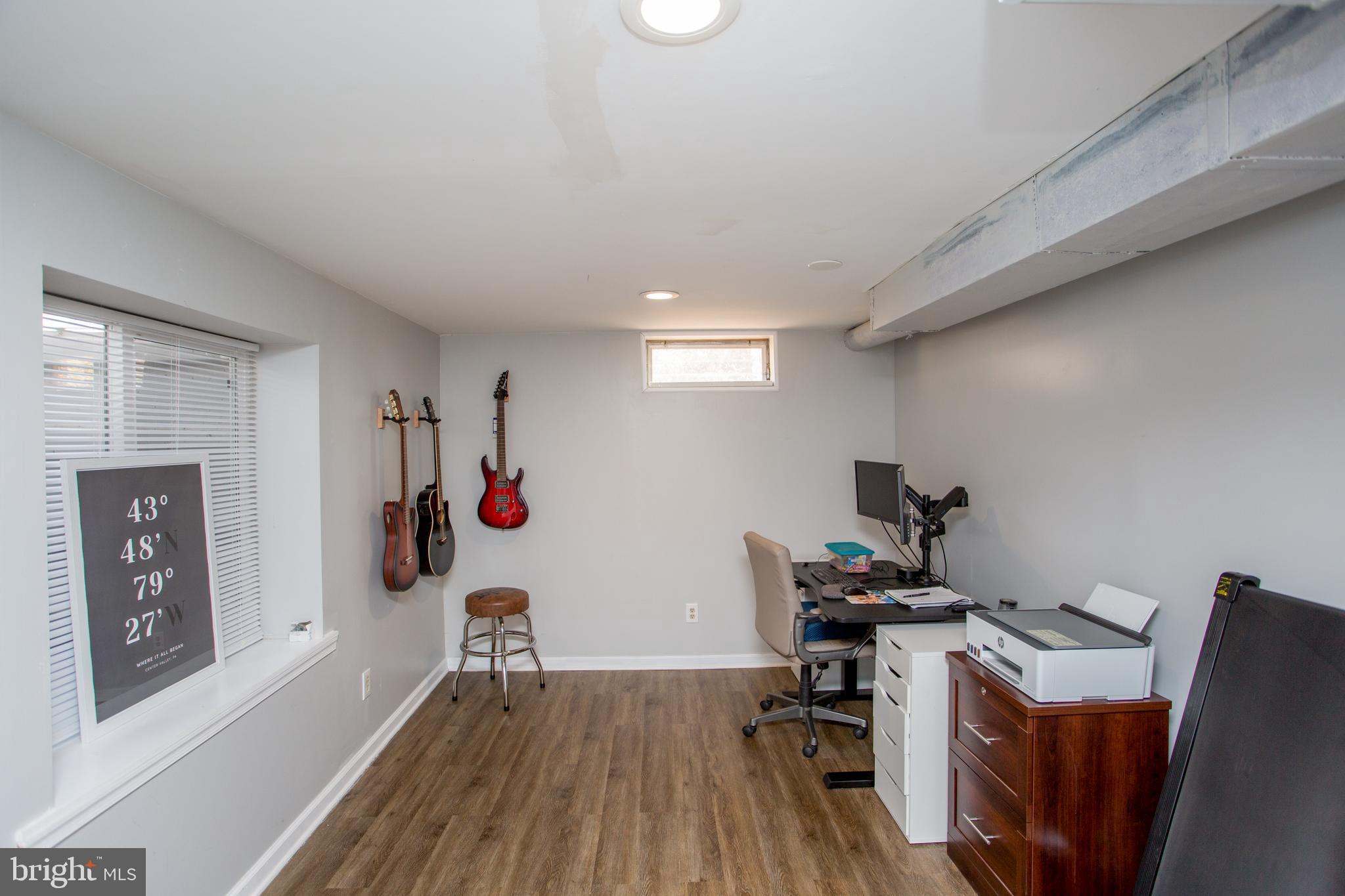 HIGHLAND TERR - Residential