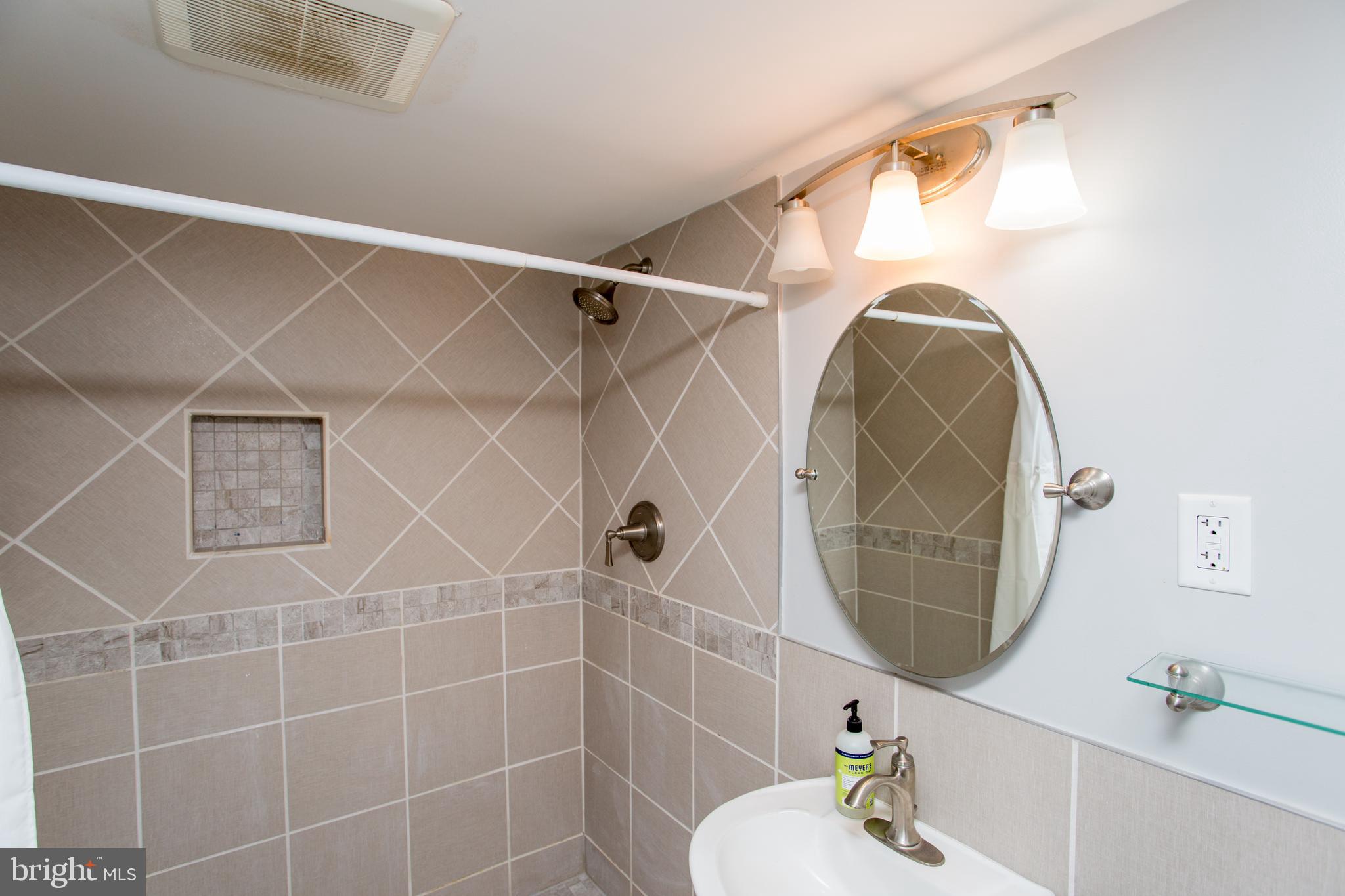 HIGHLAND TERR - Residential