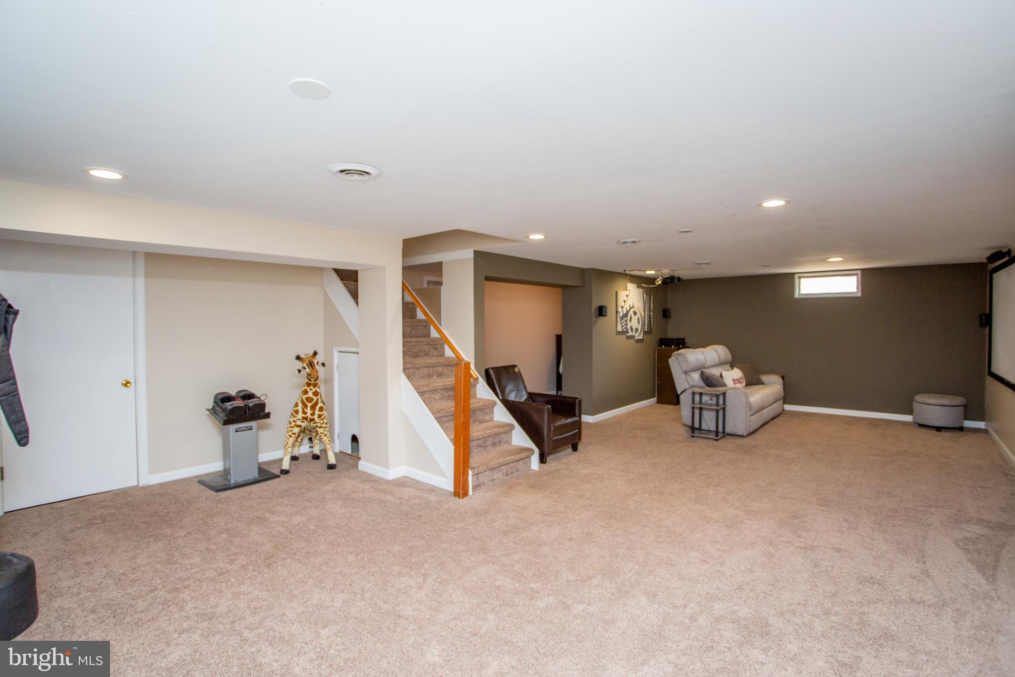 HIGHLAND TERR - Residential