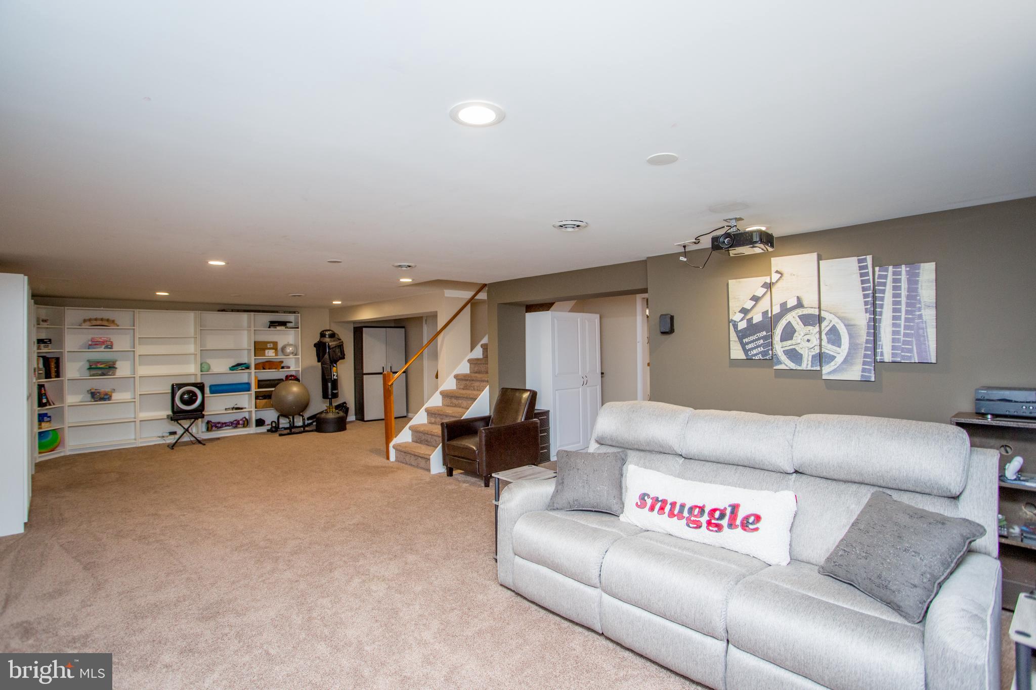 HIGHLAND TERR - Residential