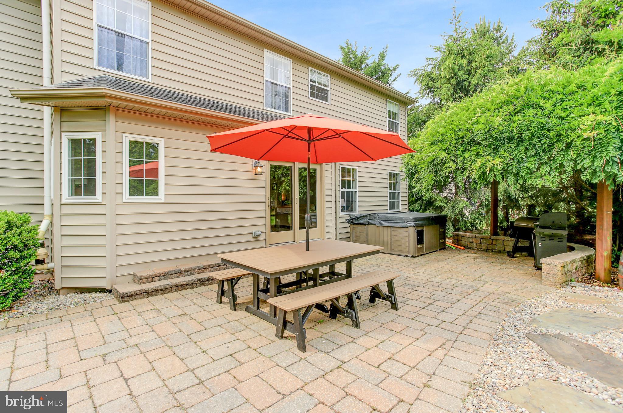 BRIAR BEND - Residential