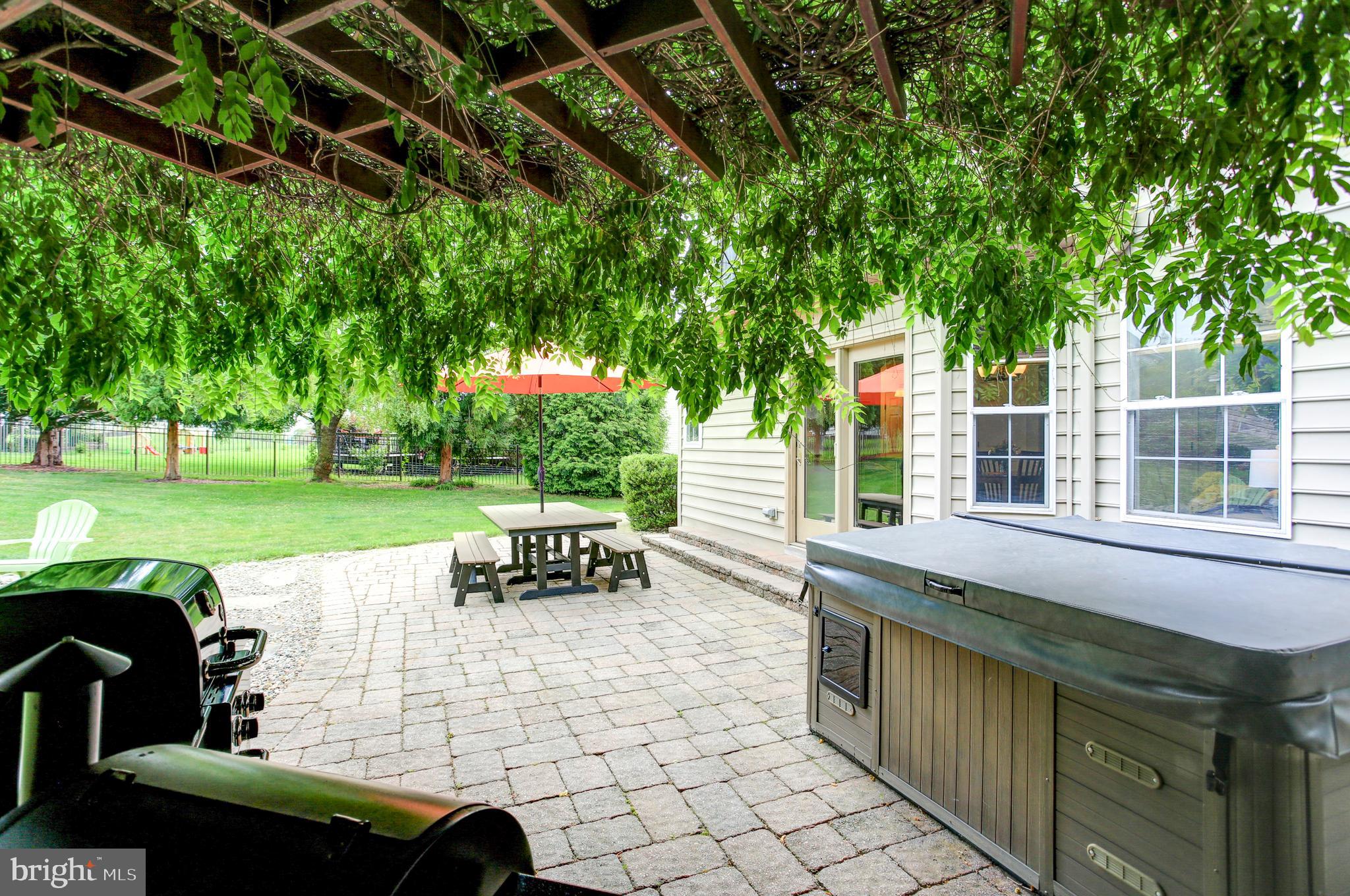 BRIAR BEND - Residential