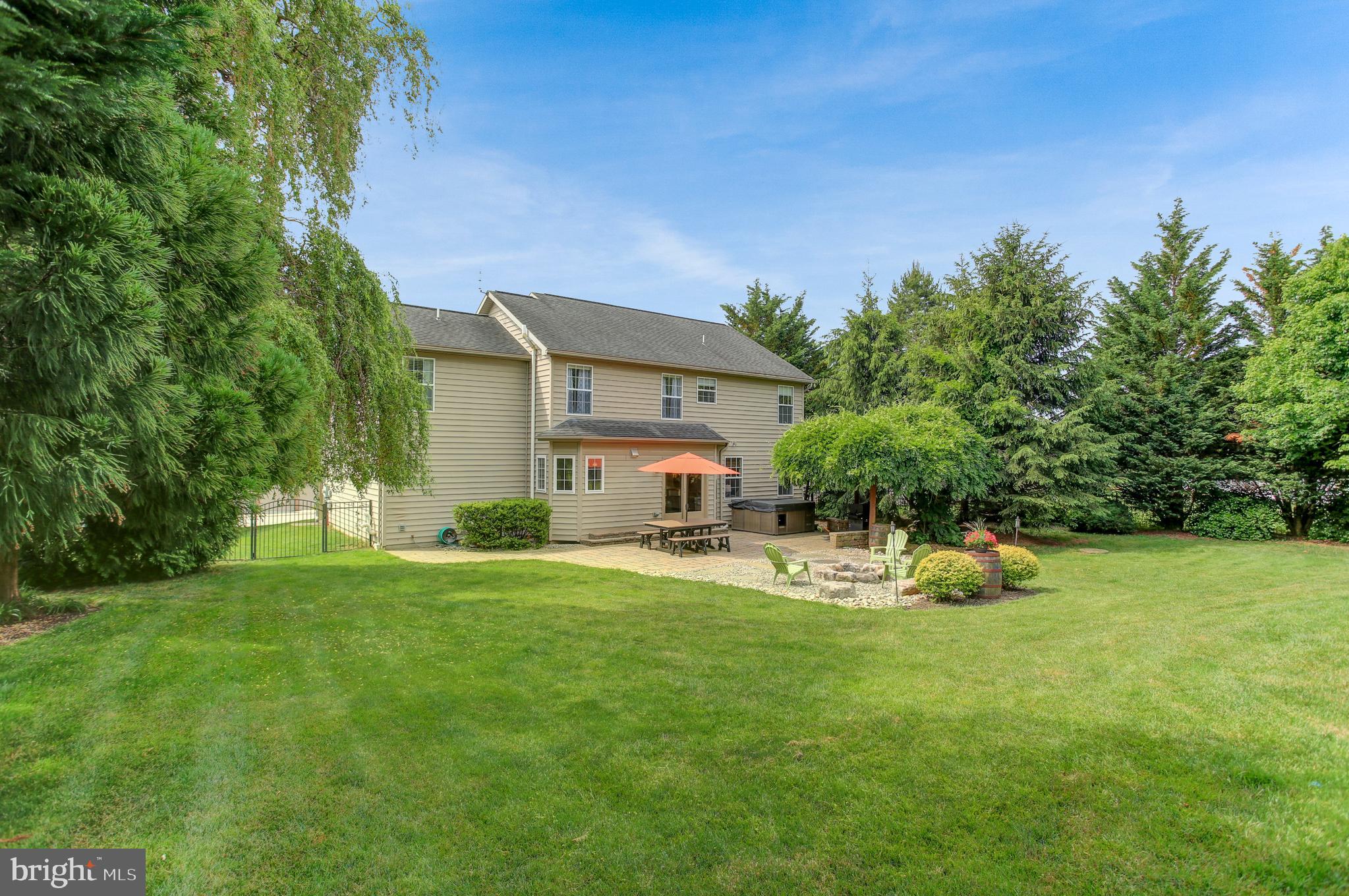 BRIAR BEND - Residential