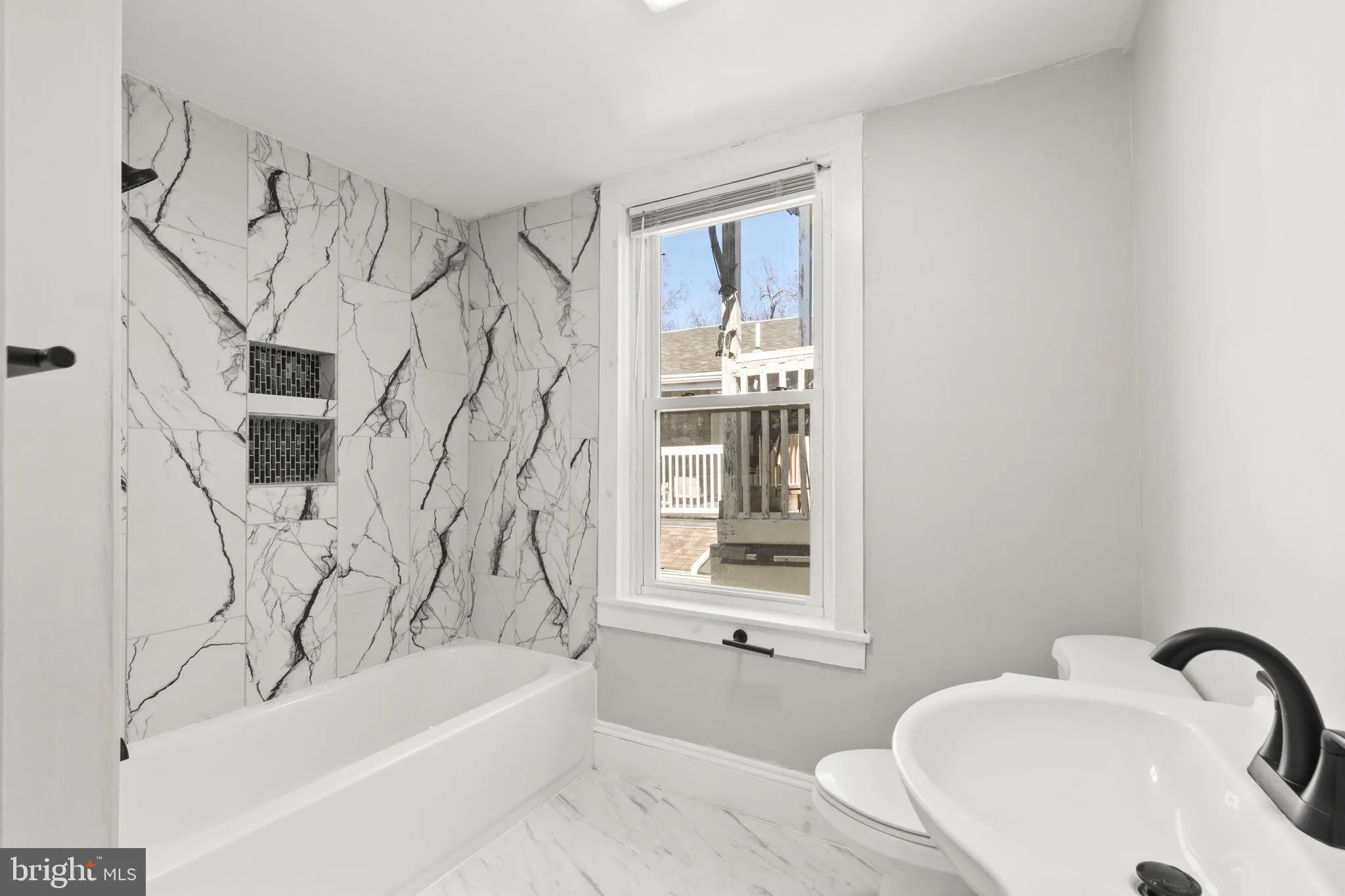 Lancaster, Pennsylvania 17603, United States, 3 Bedrooms Bedrooms, ,1 BathroomBathrooms,Residential,Active,90641