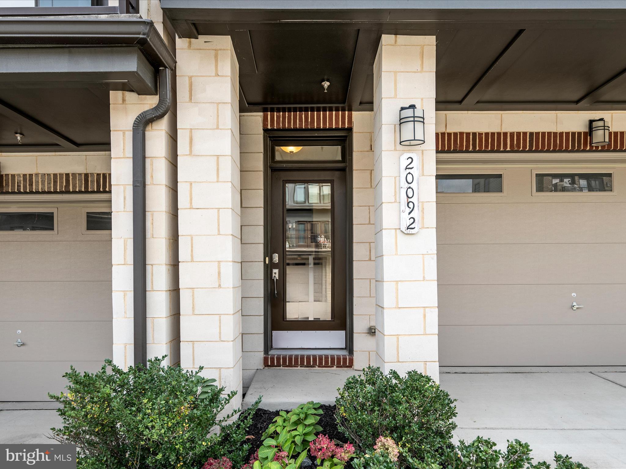 ASHBURN OVERLOOK - Residential