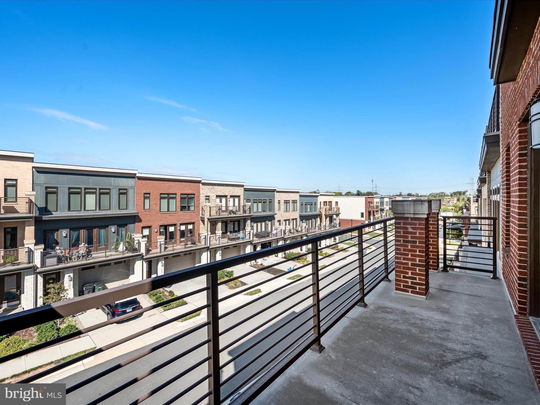 ASHBURN OVERLOOK - Residential