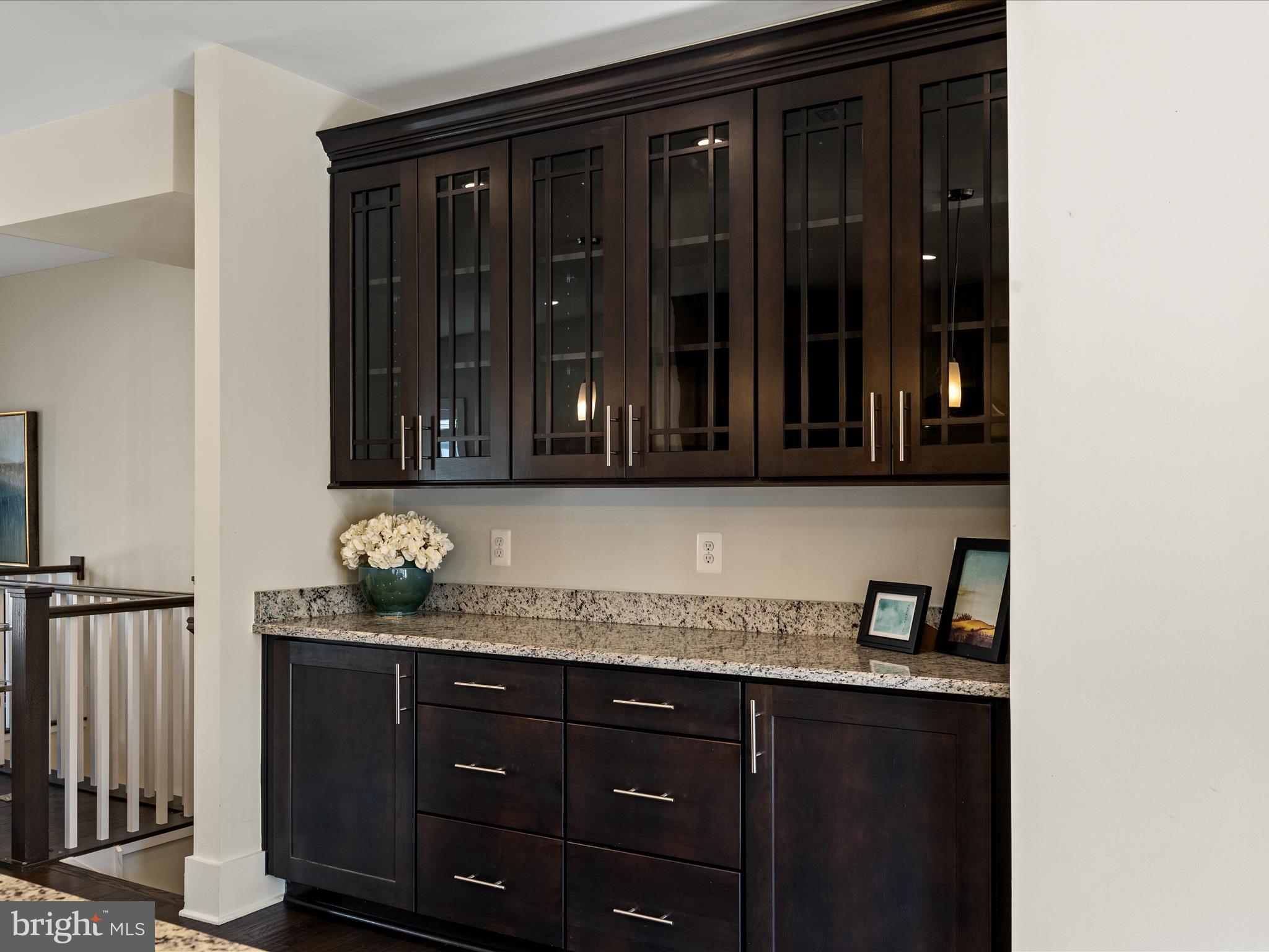 ASHBURN OVERLOOK - Residential