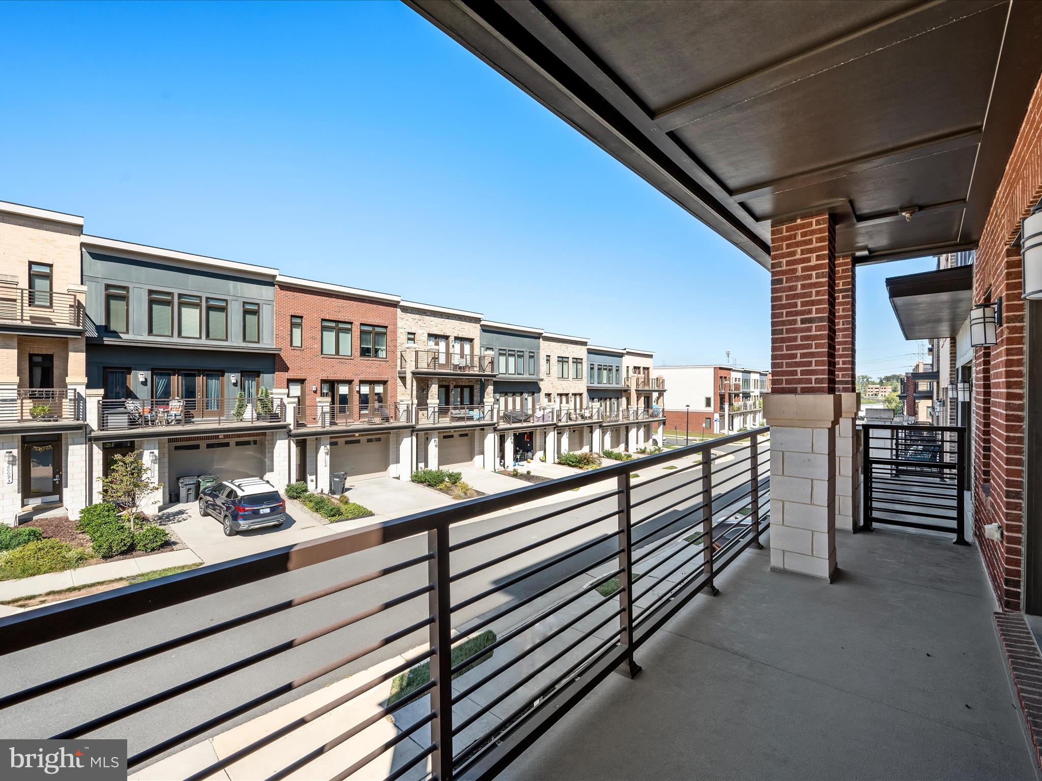 ASHBURN OVERLOOK - Residential