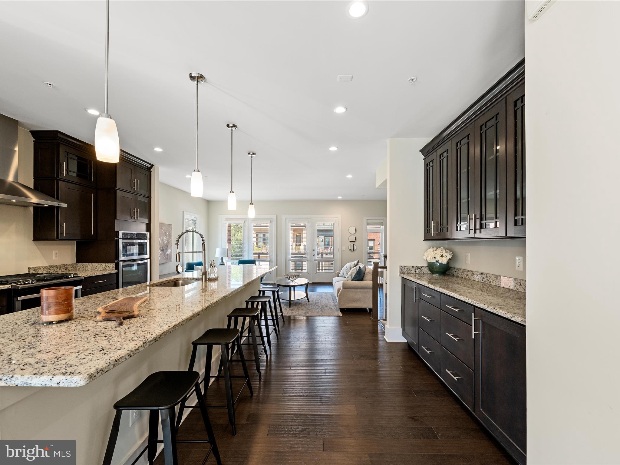 ASHBURN OVERLOOK - Residential