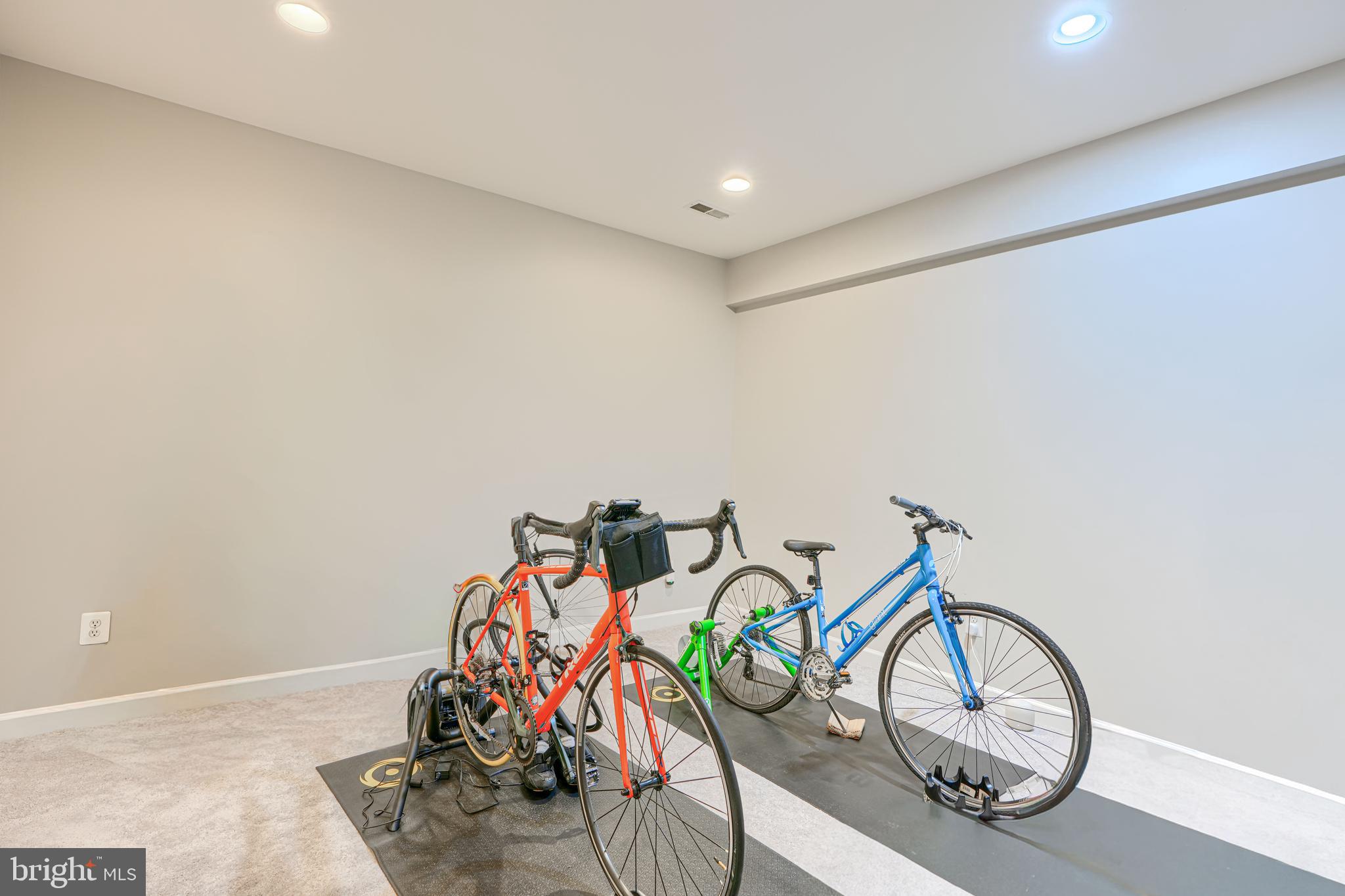 PERRY HALL - Residential