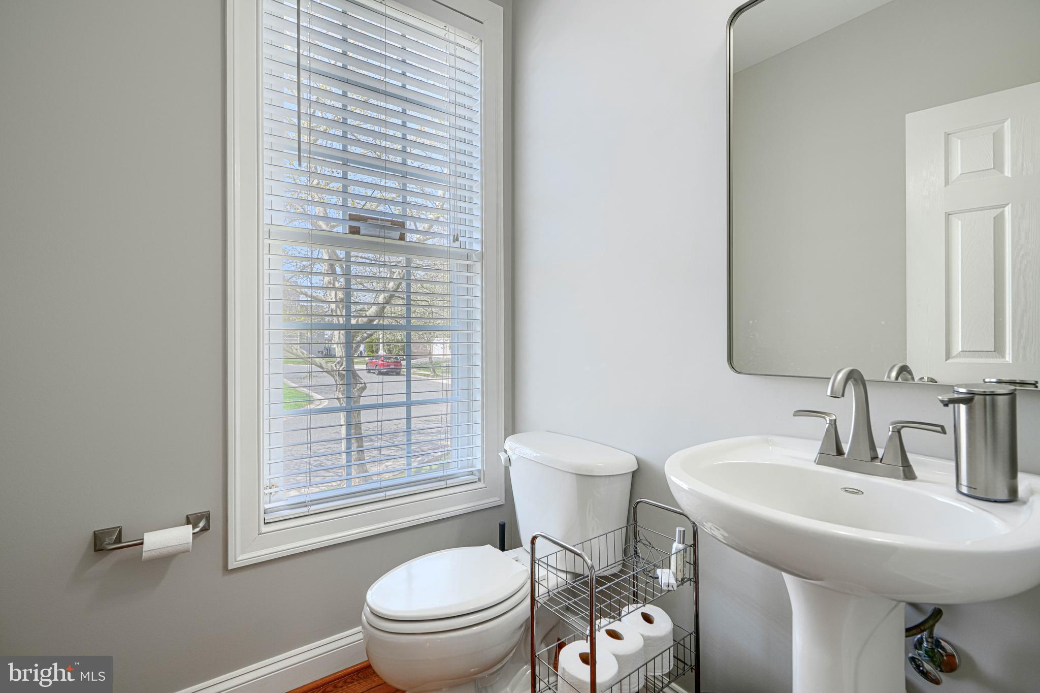 PERRY HALL - Residential