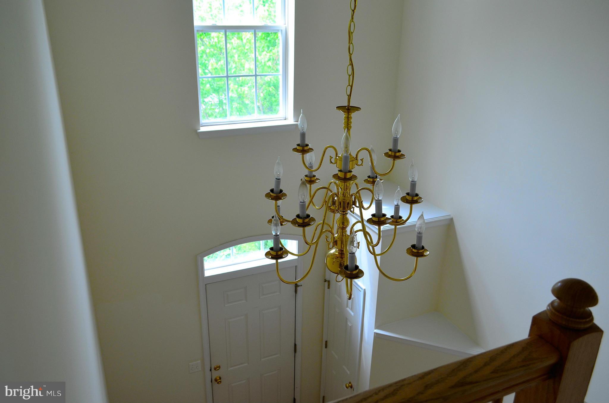 THREE FLAGS - Residential