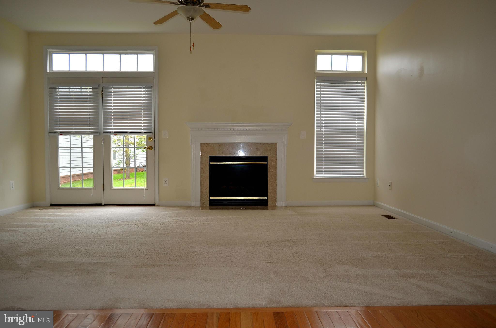 THREE FLAGS - Residential