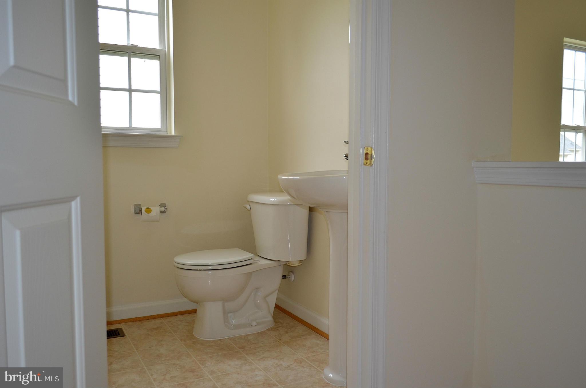 THREE FLAGS - Residential