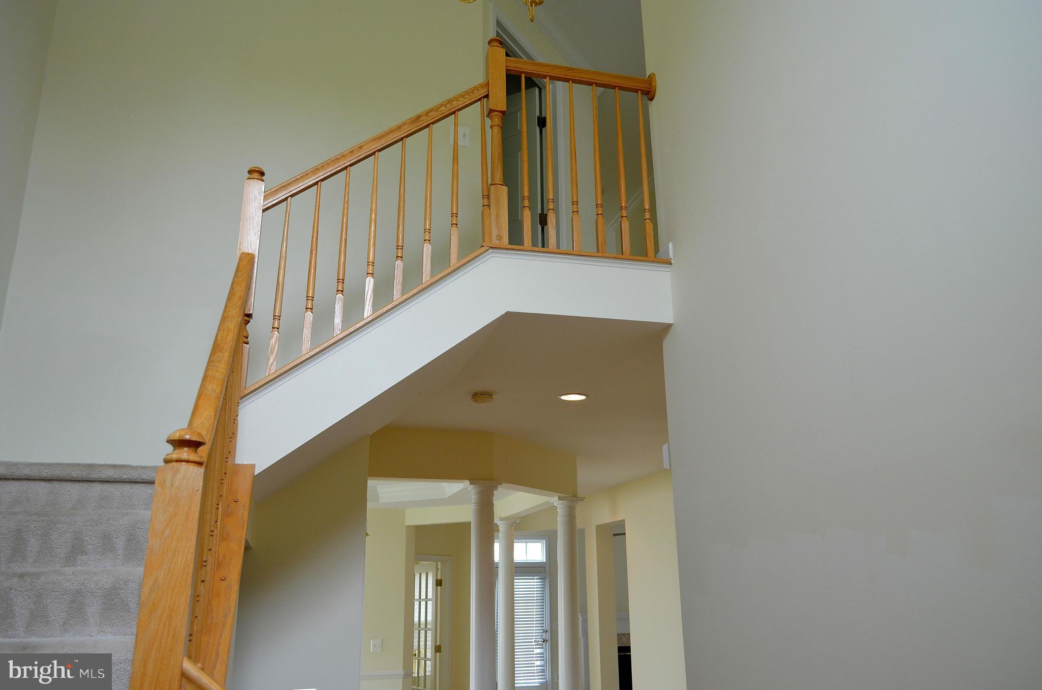 THREE FLAGS - Residential