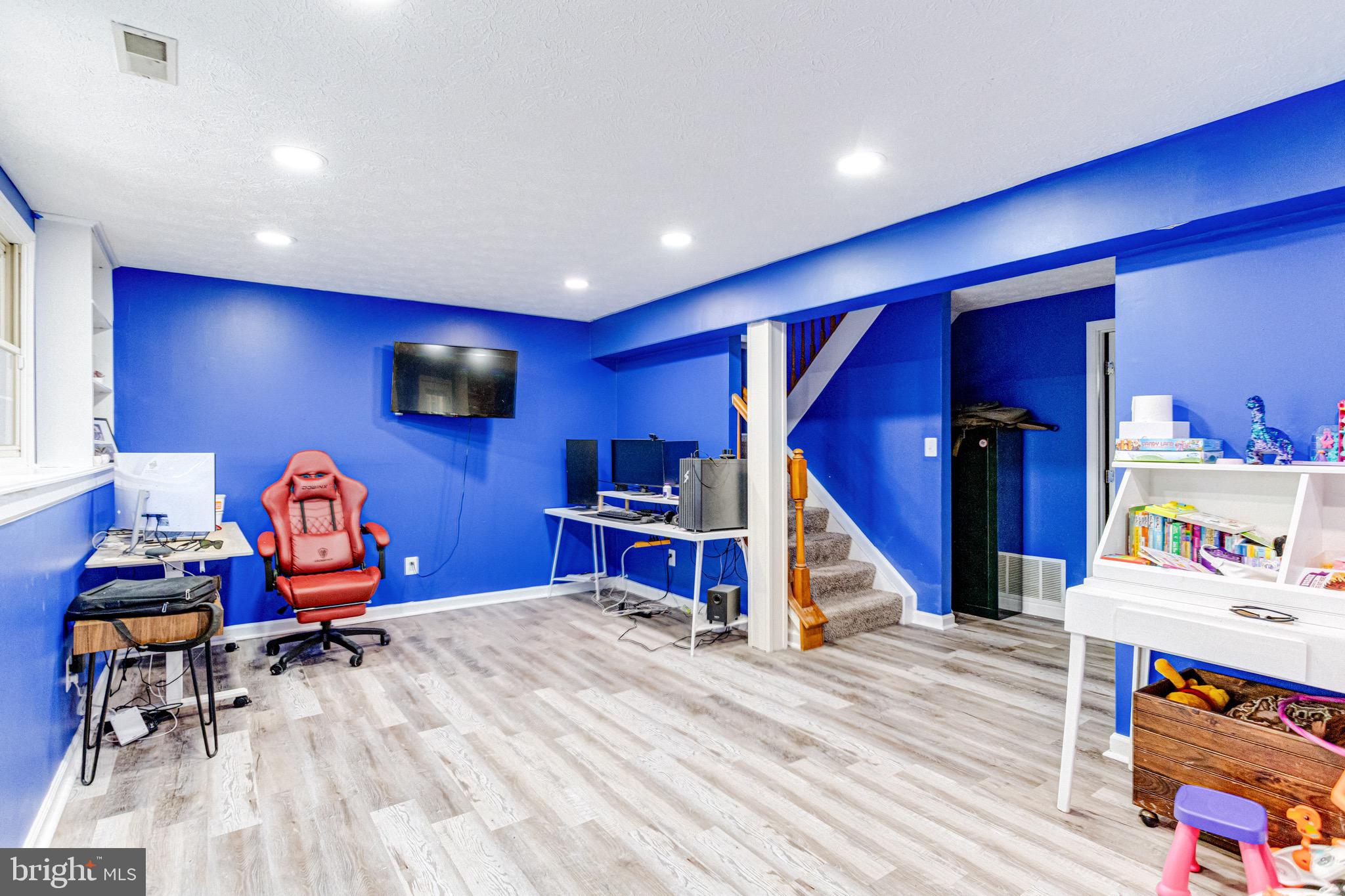 CHESTNUT HILL COVE - Residential