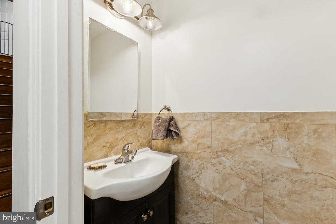 NEWINGTON HEIGHTS - Residential