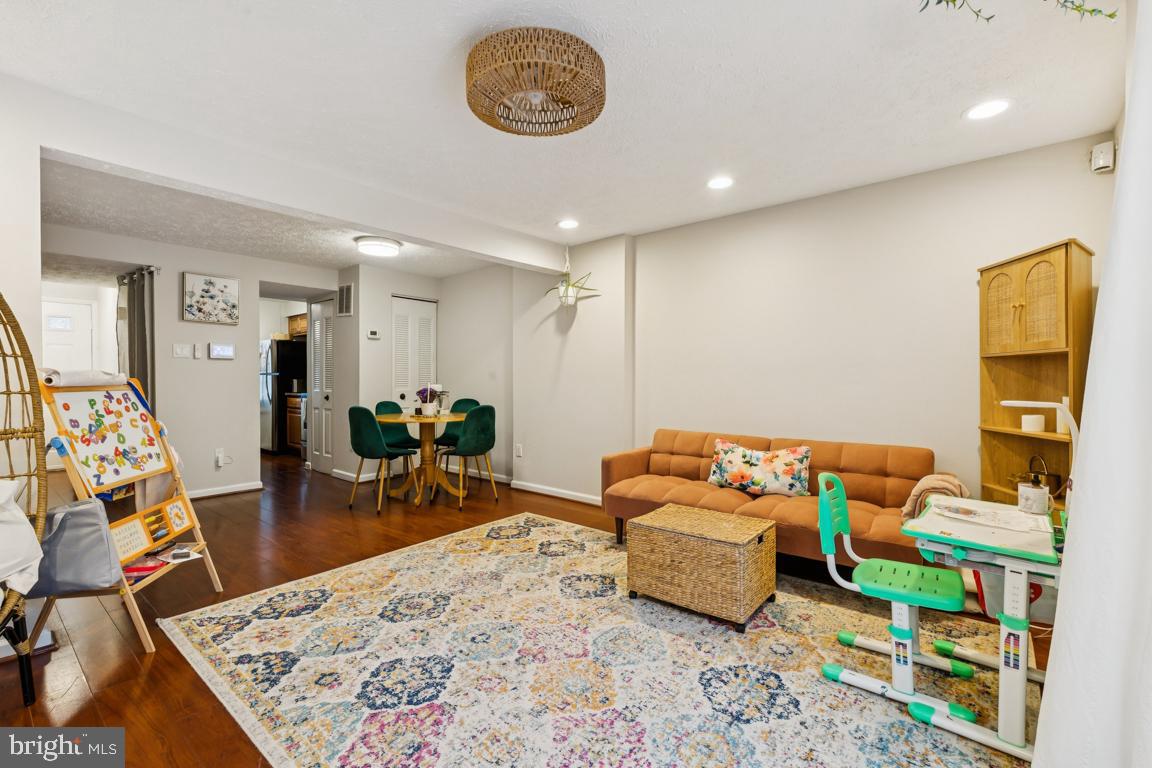 NEWINGTON HEIGHTS - Residential