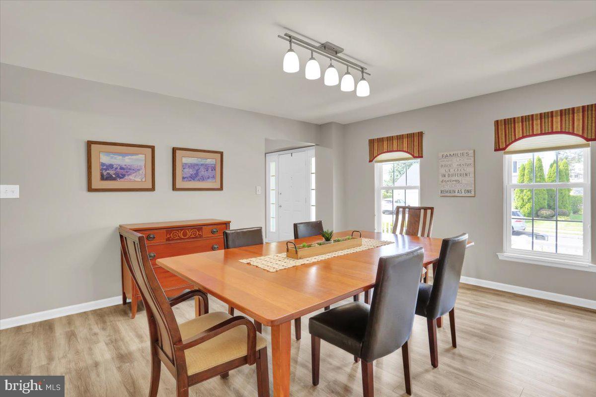 10 PRIMROSE LANE