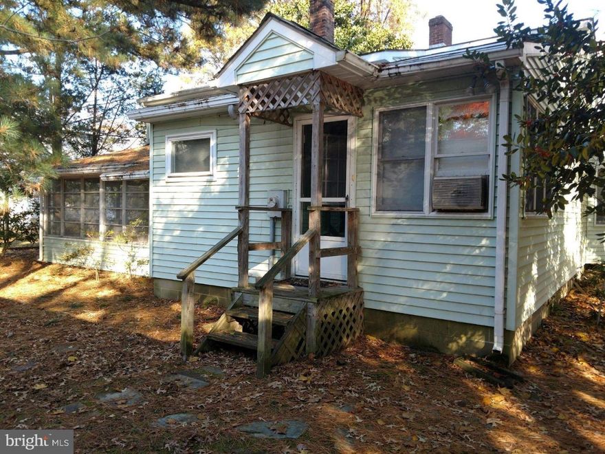 RARELY AVAILABLE SOUTH REHOBOTH OPPORTUNITY! Charming 3 Bedroom Beach cottage, with 2 car garage available on 100 x 100 lot.  Located 1.5 blocks to the sand, surf and boardwalk and 3.5 blocks from Silver Lake in the highly desirable community of South Rehoboth. This great Rehoboth location allows you to walk to all the shopping, dining, and attractions of downtown Rehoboth. Perfect to use as your personal summer getaway while designing your DREAM HOME! Home and garage are being sold "as is".