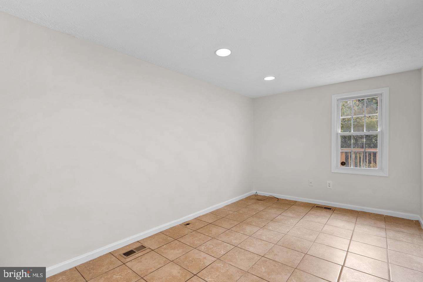 14205 CASTLEMOOR COURT