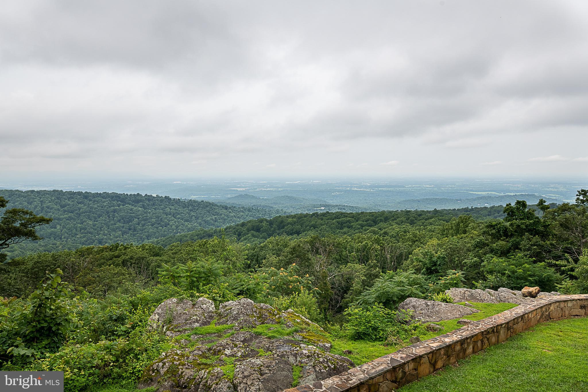 BLUE MOUNTAIN - Residential