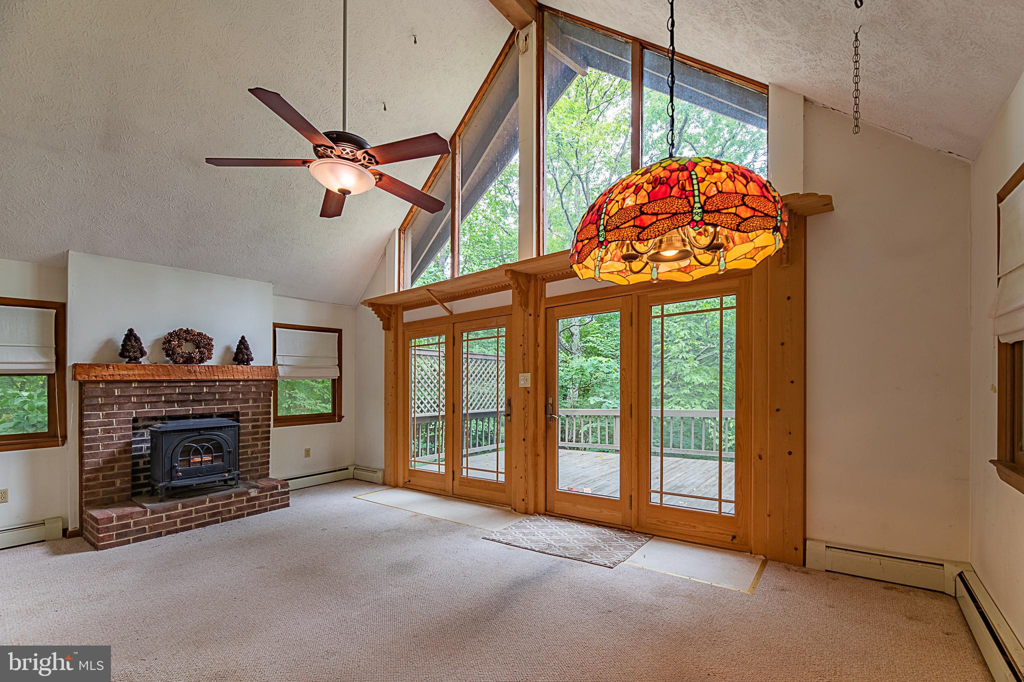 BLUE MOUNTAIN - Residential