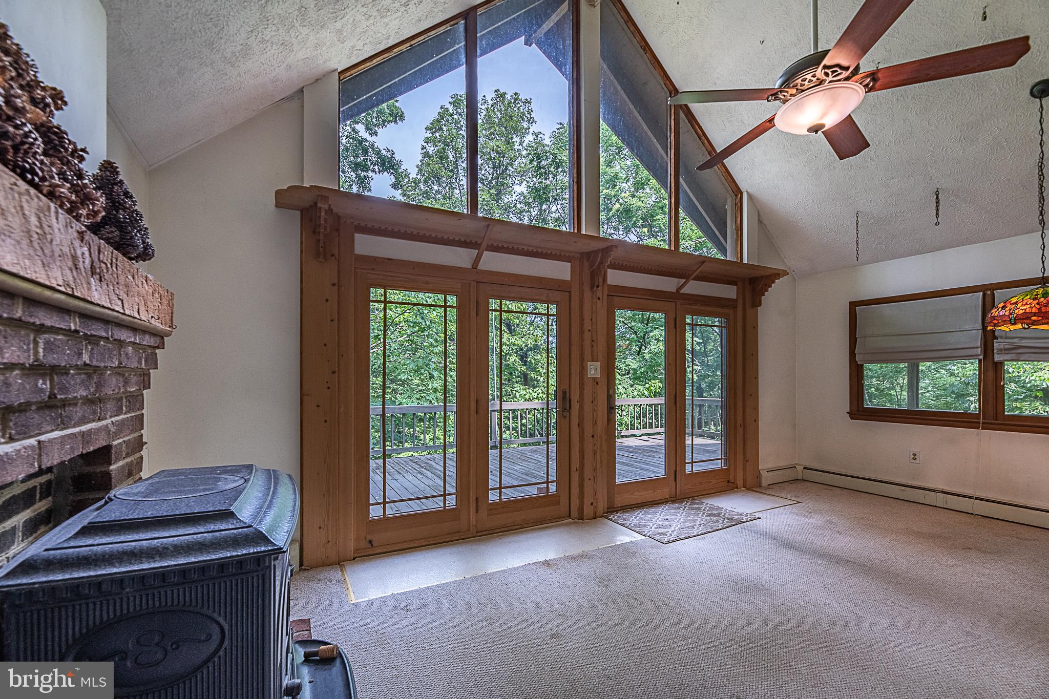 BLUE MOUNTAIN - Residential