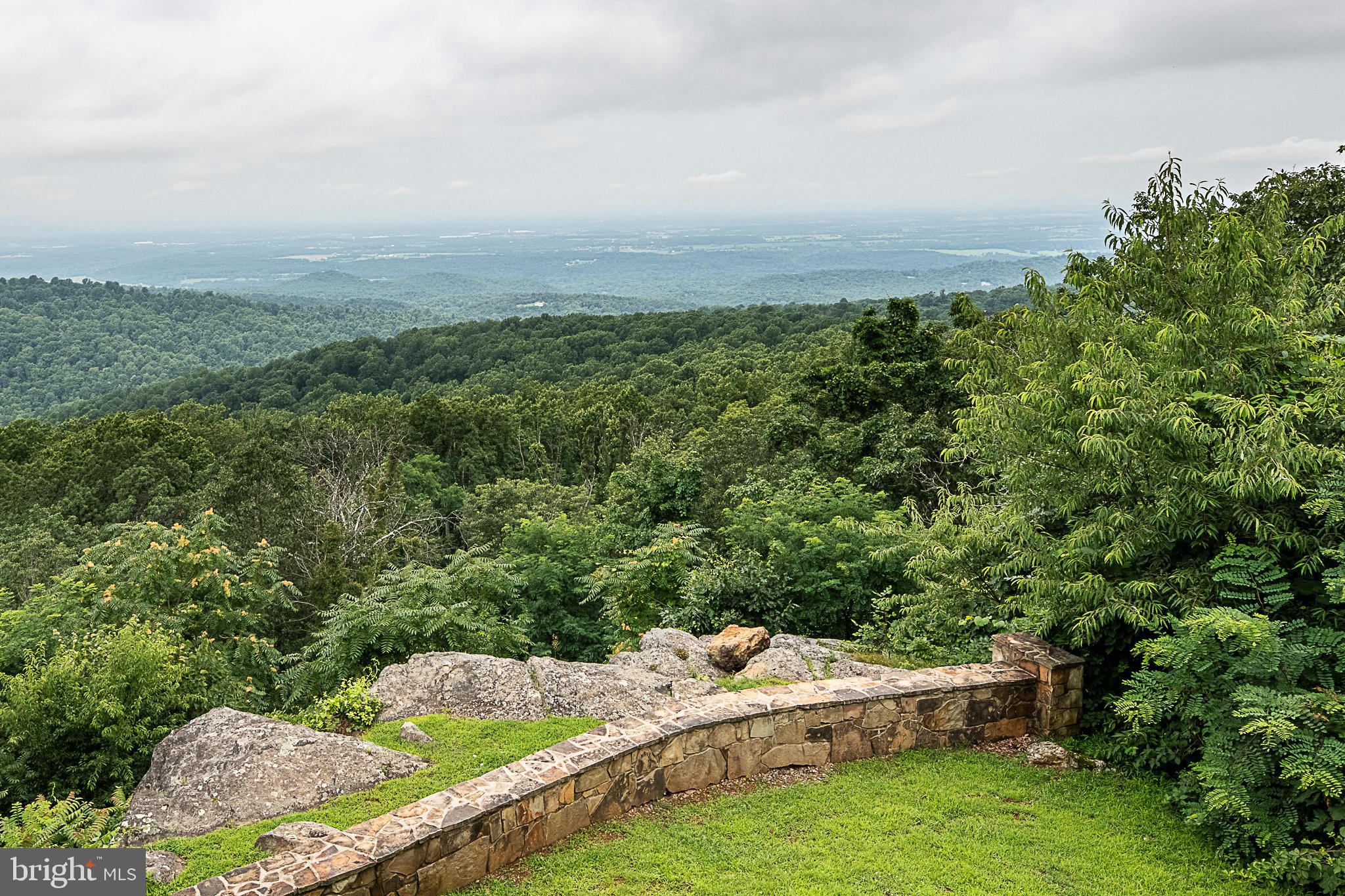 BLUE MOUNTAIN - Residential