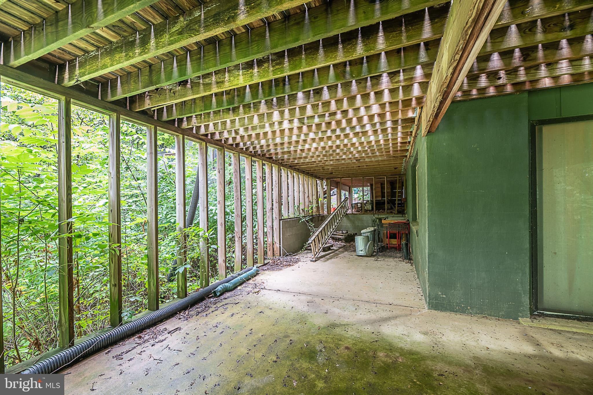 BLUE MOUNTAIN - Residential