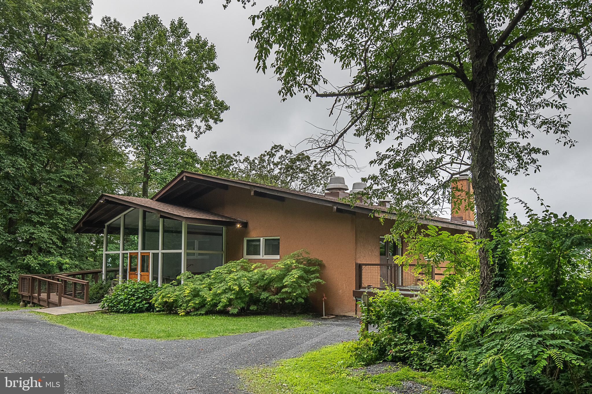 BLUE MOUNTAIN - Residential