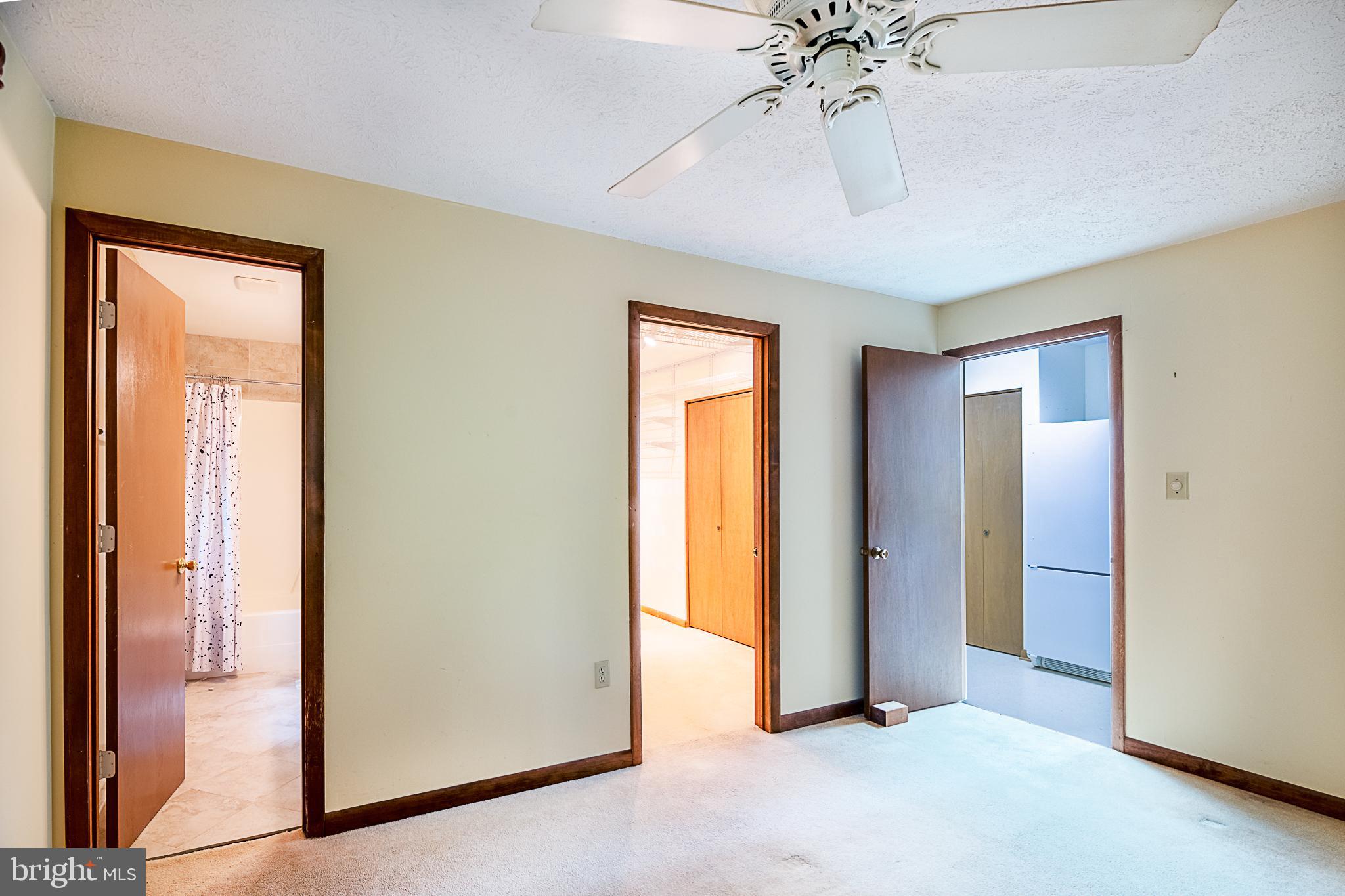 BLUE MOUNTAIN - Residential