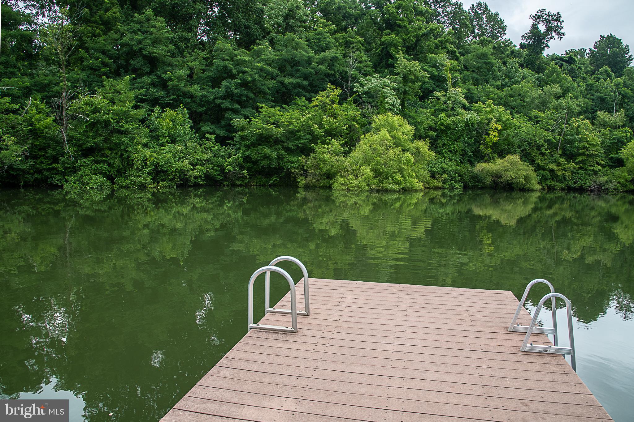 BLUE MOUNTAIN - Residential