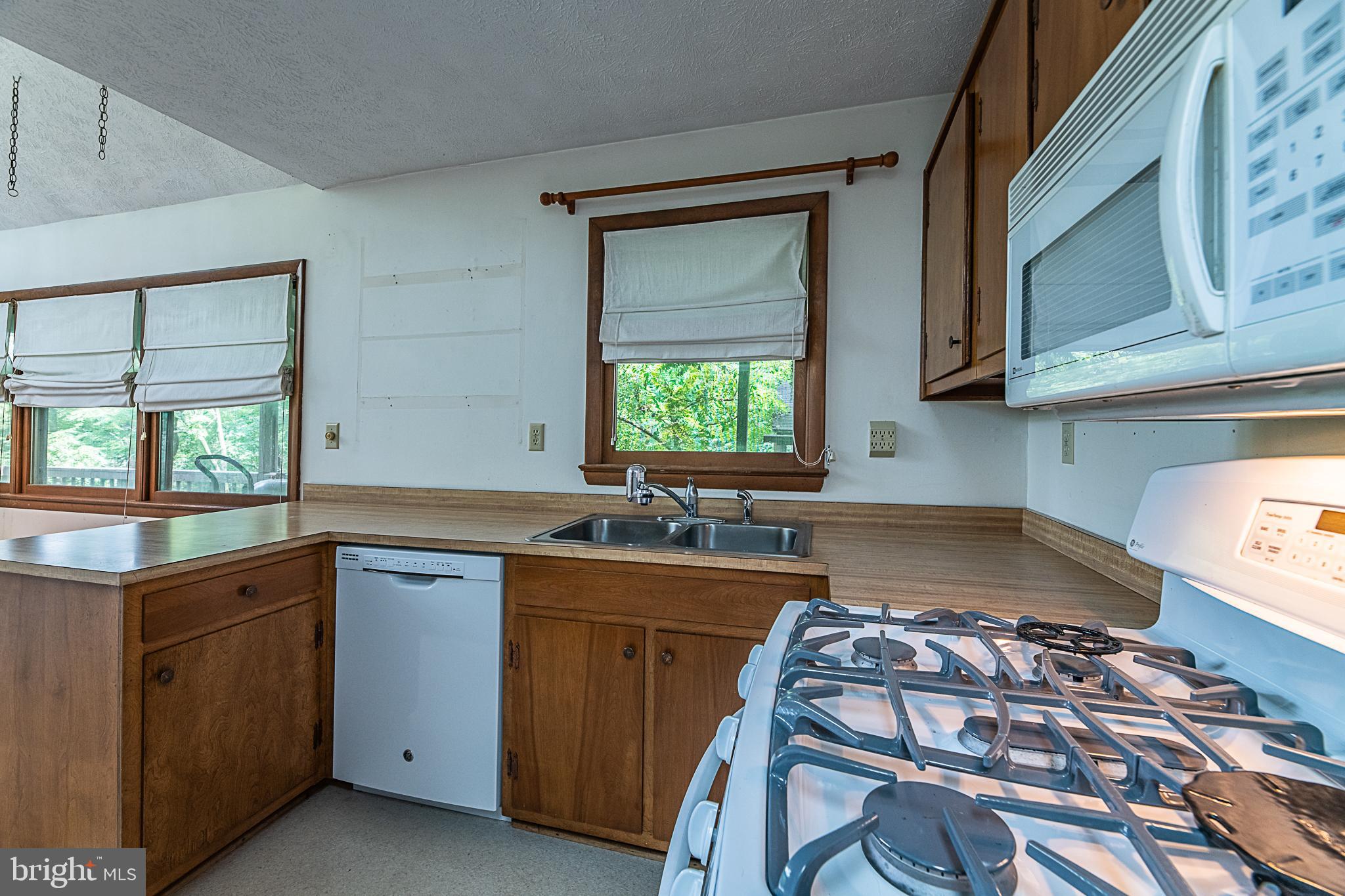 BLUE MOUNTAIN - Residential