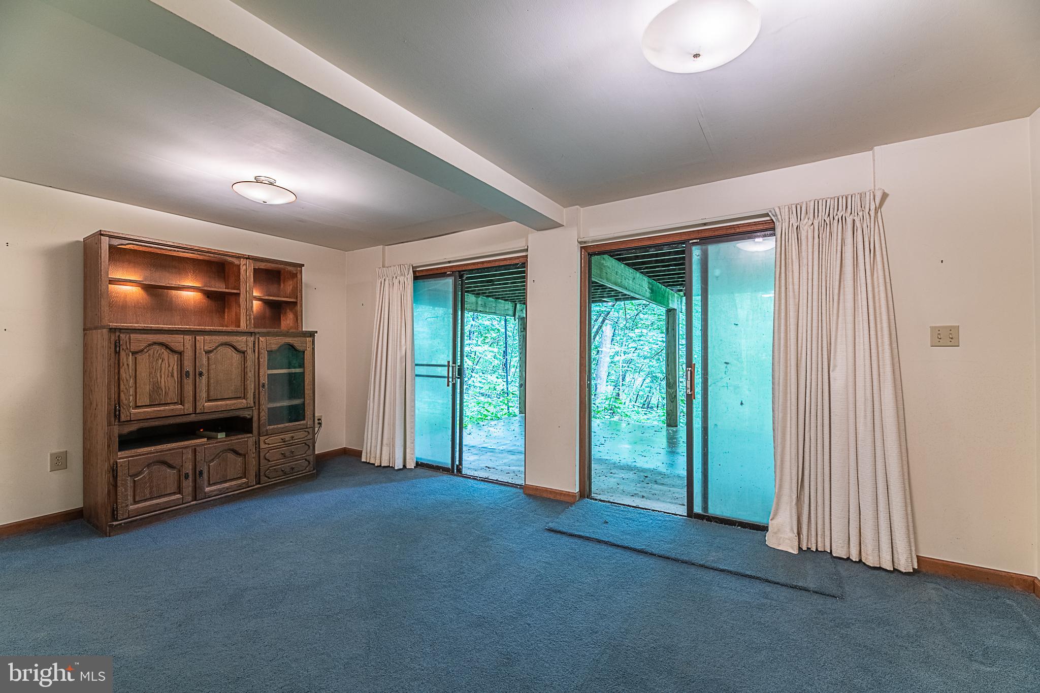 BLUE MOUNTAIN - Residential