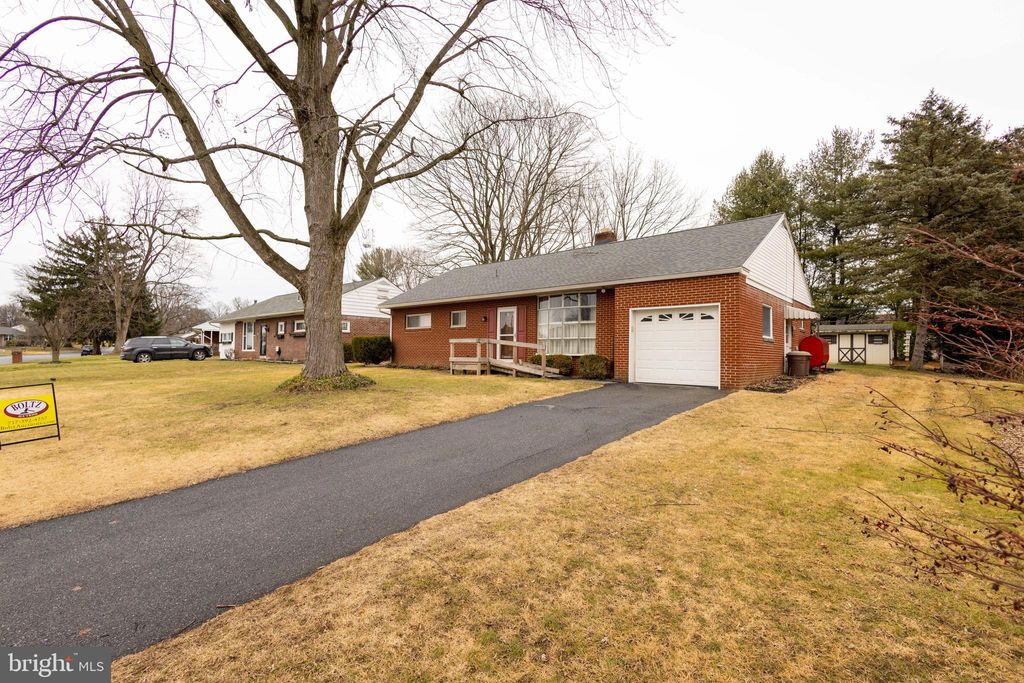 Photo of 55 PILGRIM DR, LANCASTER, PA 17603 (MLS # PALA2029448)