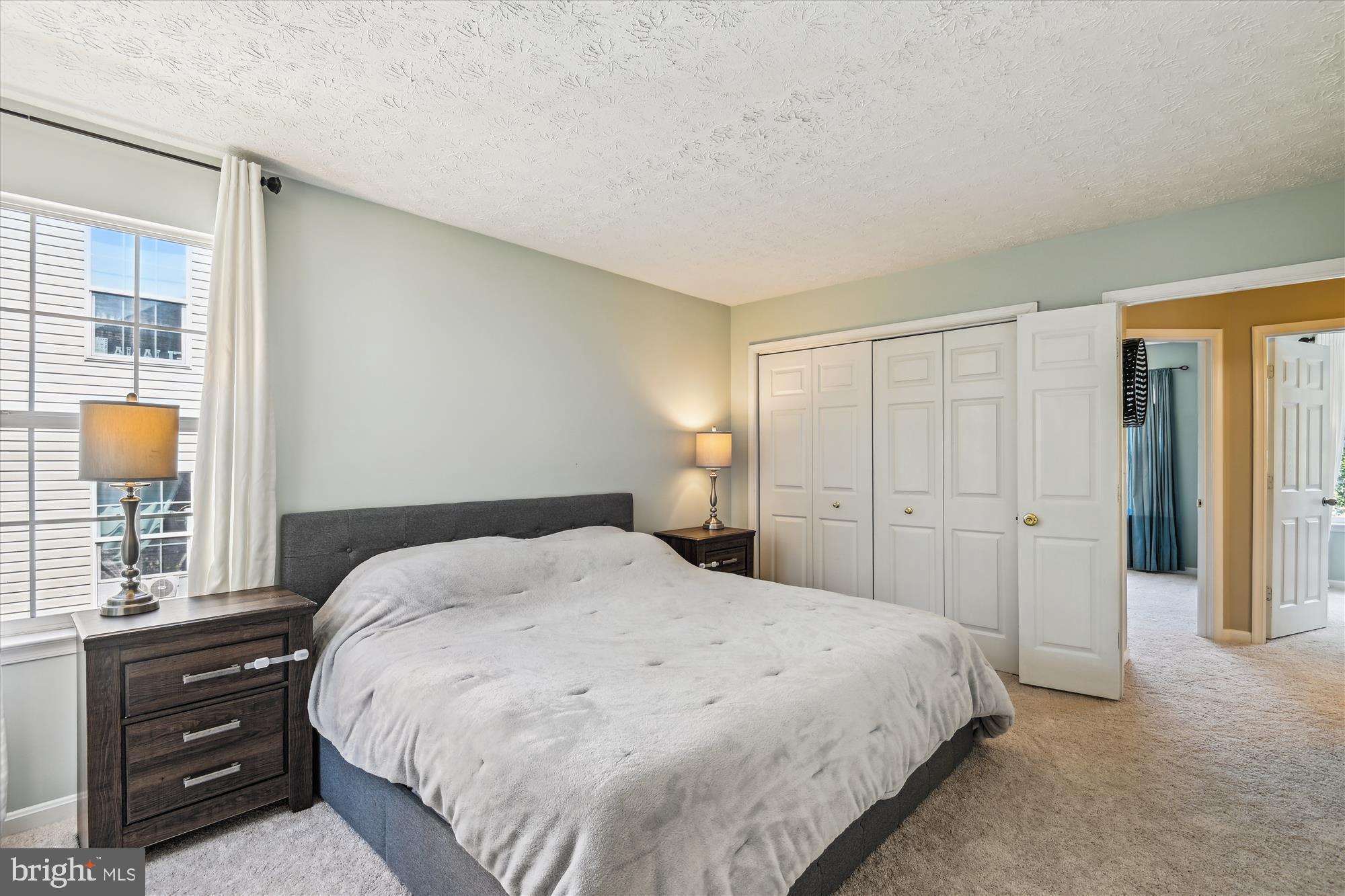 ASHTON - Residential