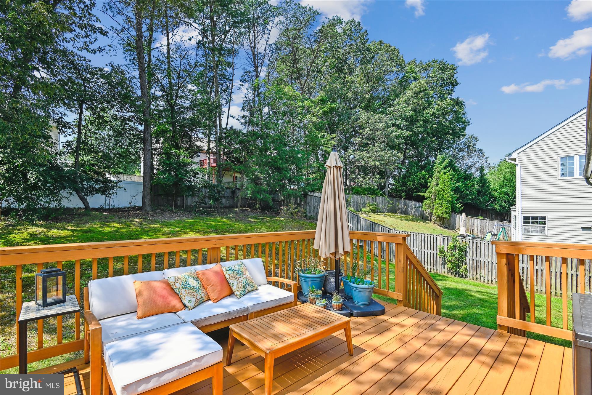 ASHTON - Residential