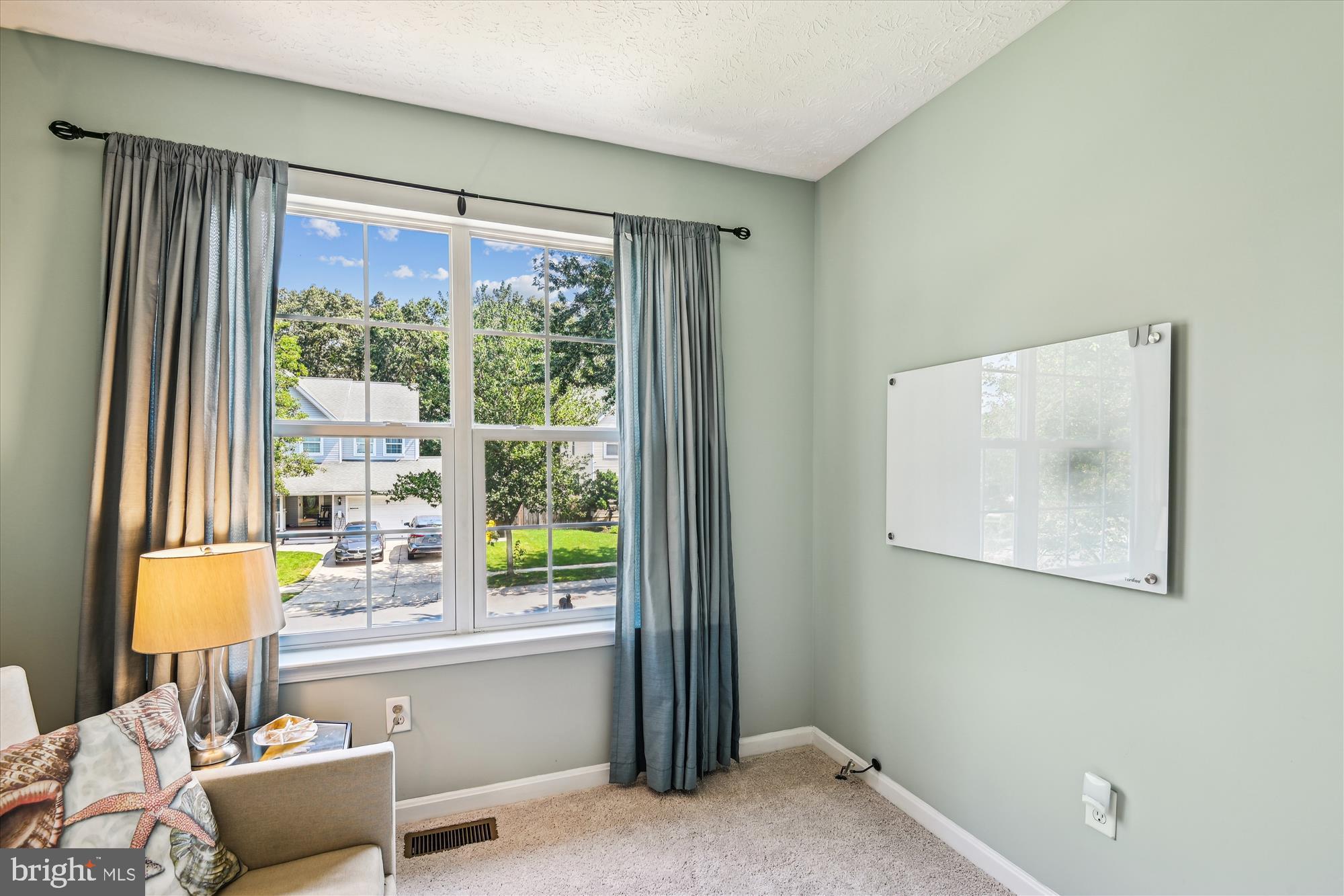 ASHTON - Residential