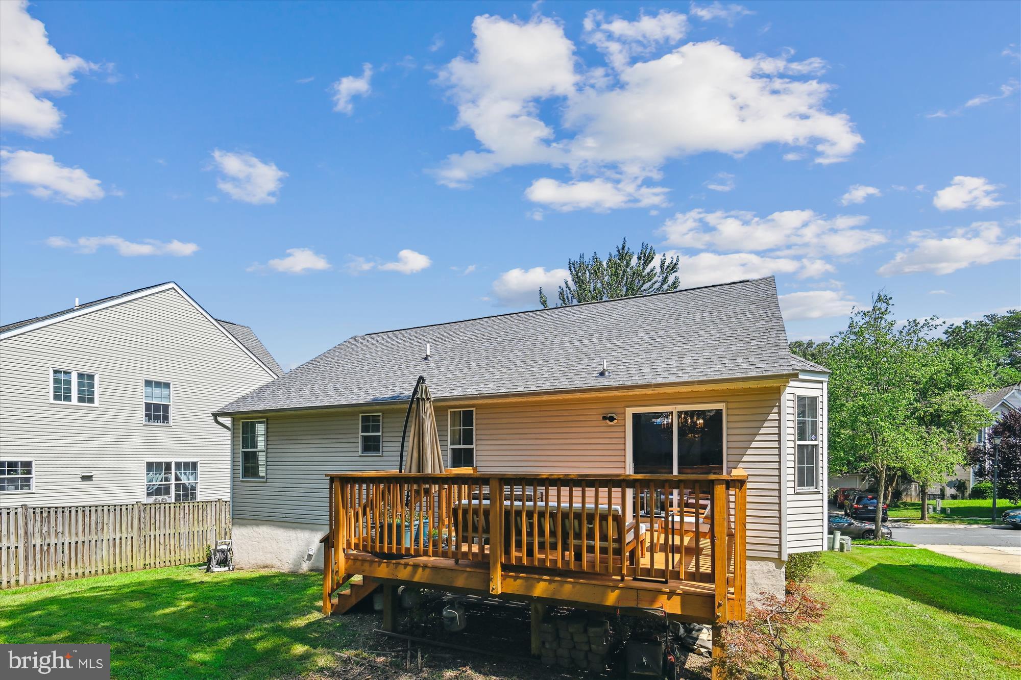 ASHTON - Residential