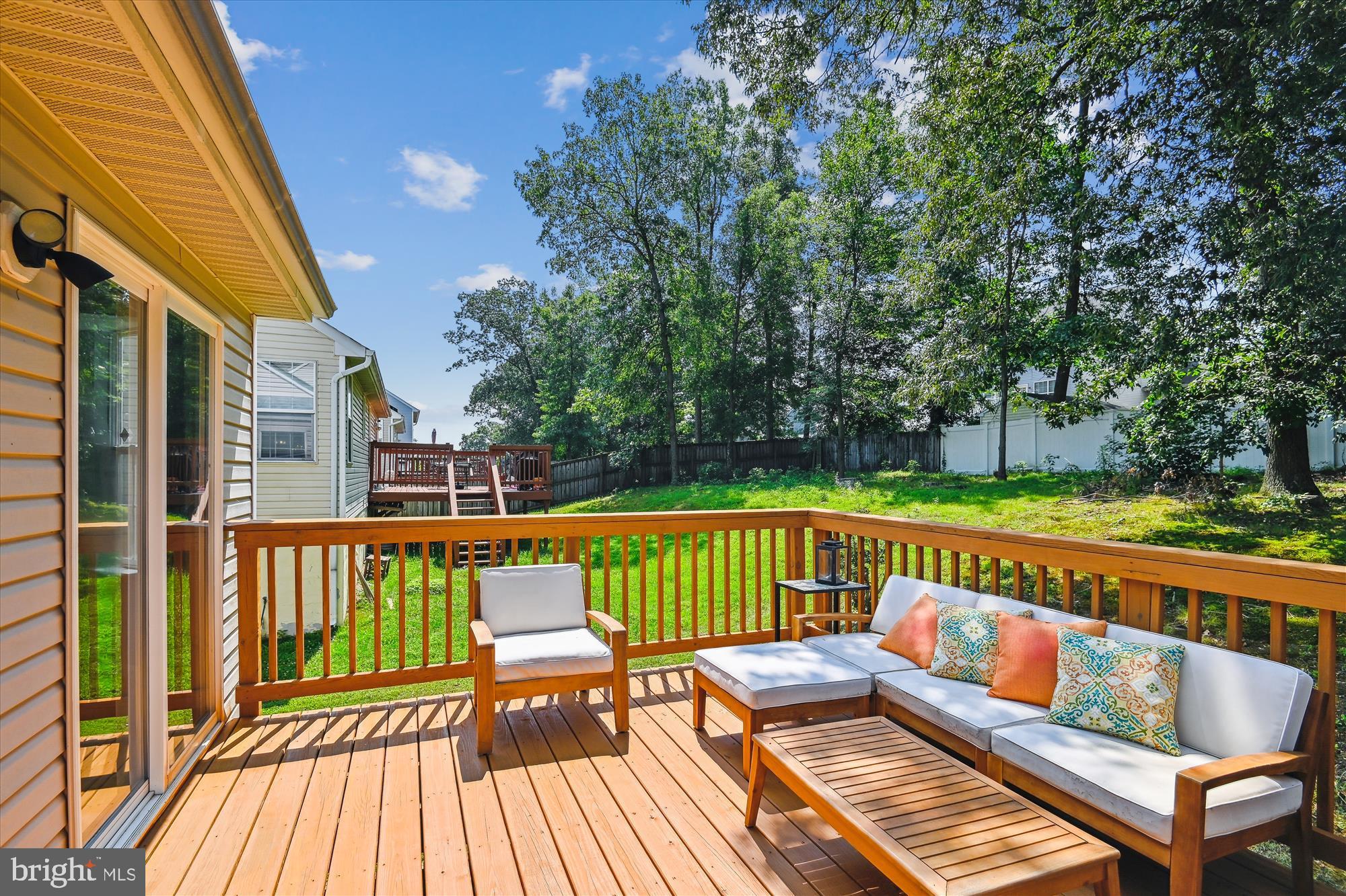 ASHTON - Residential