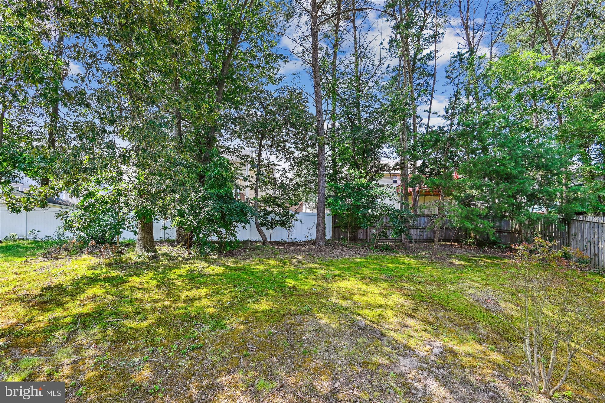 ASHTON - Residential