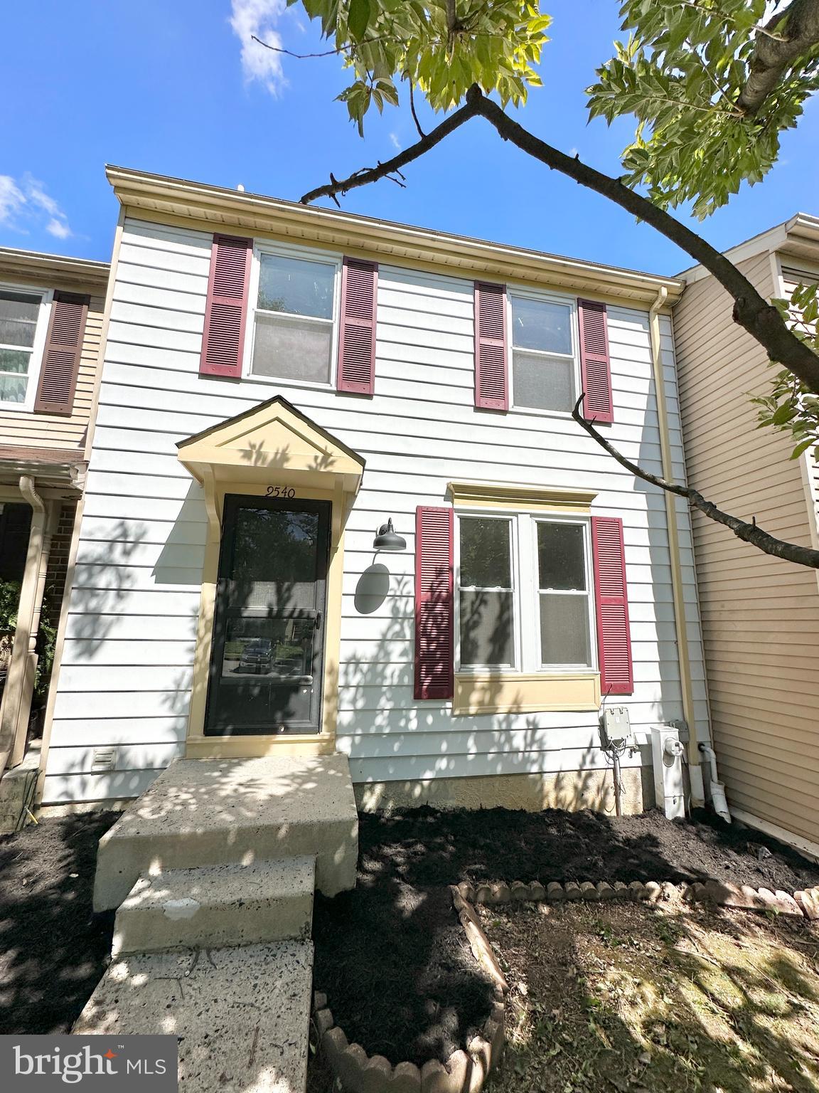 UPTON VILLAGE NORTH - Residential Lease