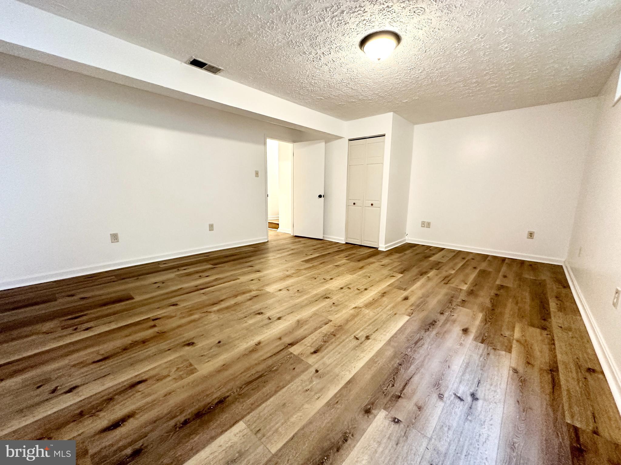 UPTON VILLAGE NORTH - Residential Lease