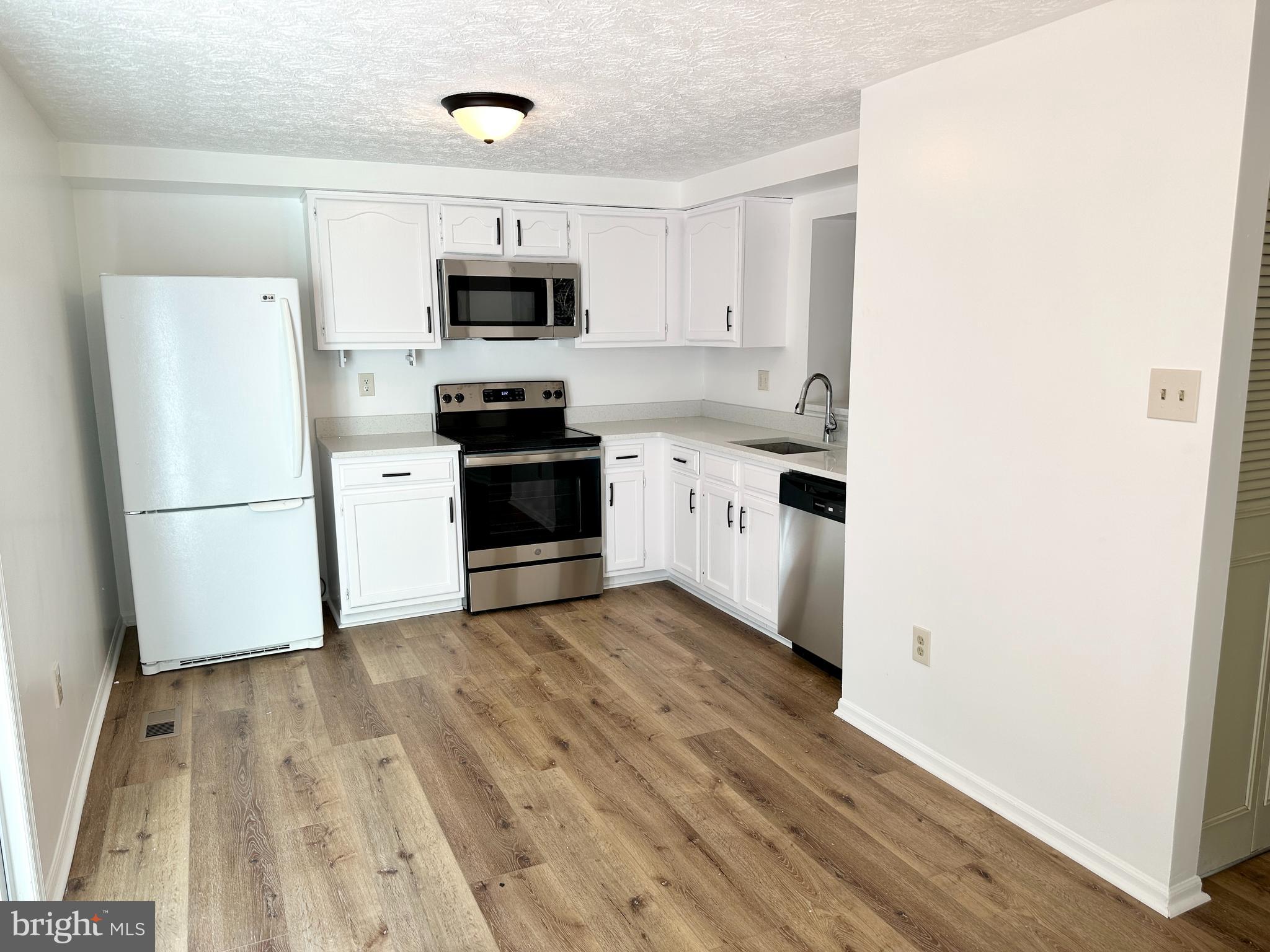 UPTON VILLAGE NORTH - Residential Lease