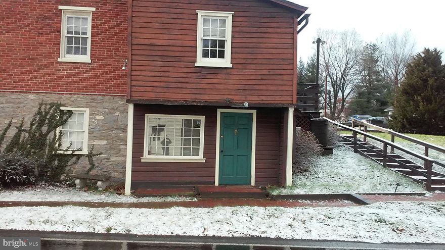 280 SF office space in the "Catfish Court" business center.  Tenant pays only the electric.  Great antique atmosphere and charm with brick floors. Conveniently located to Route 222.